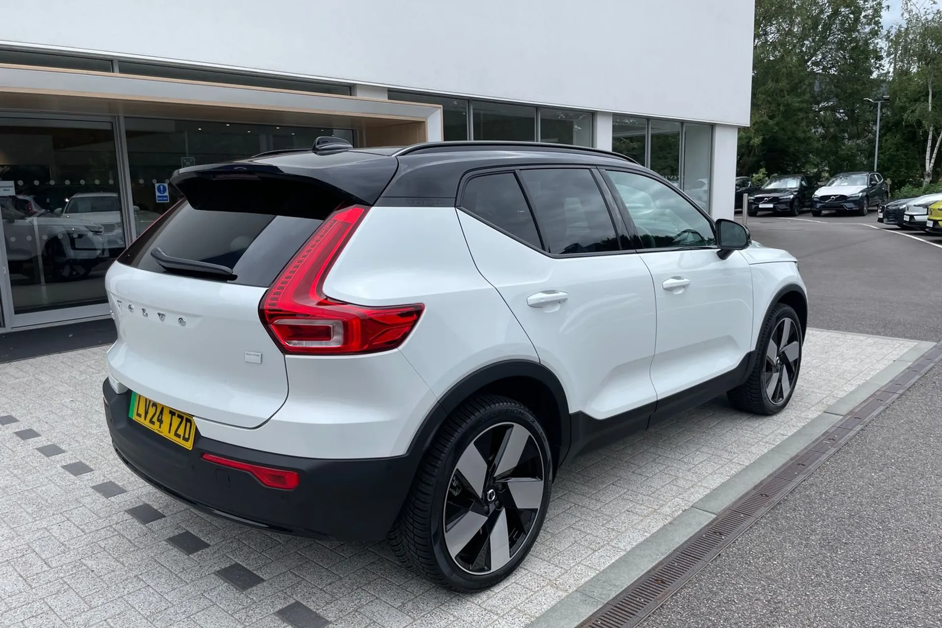 Volvo XC40 thumbnail image number 7