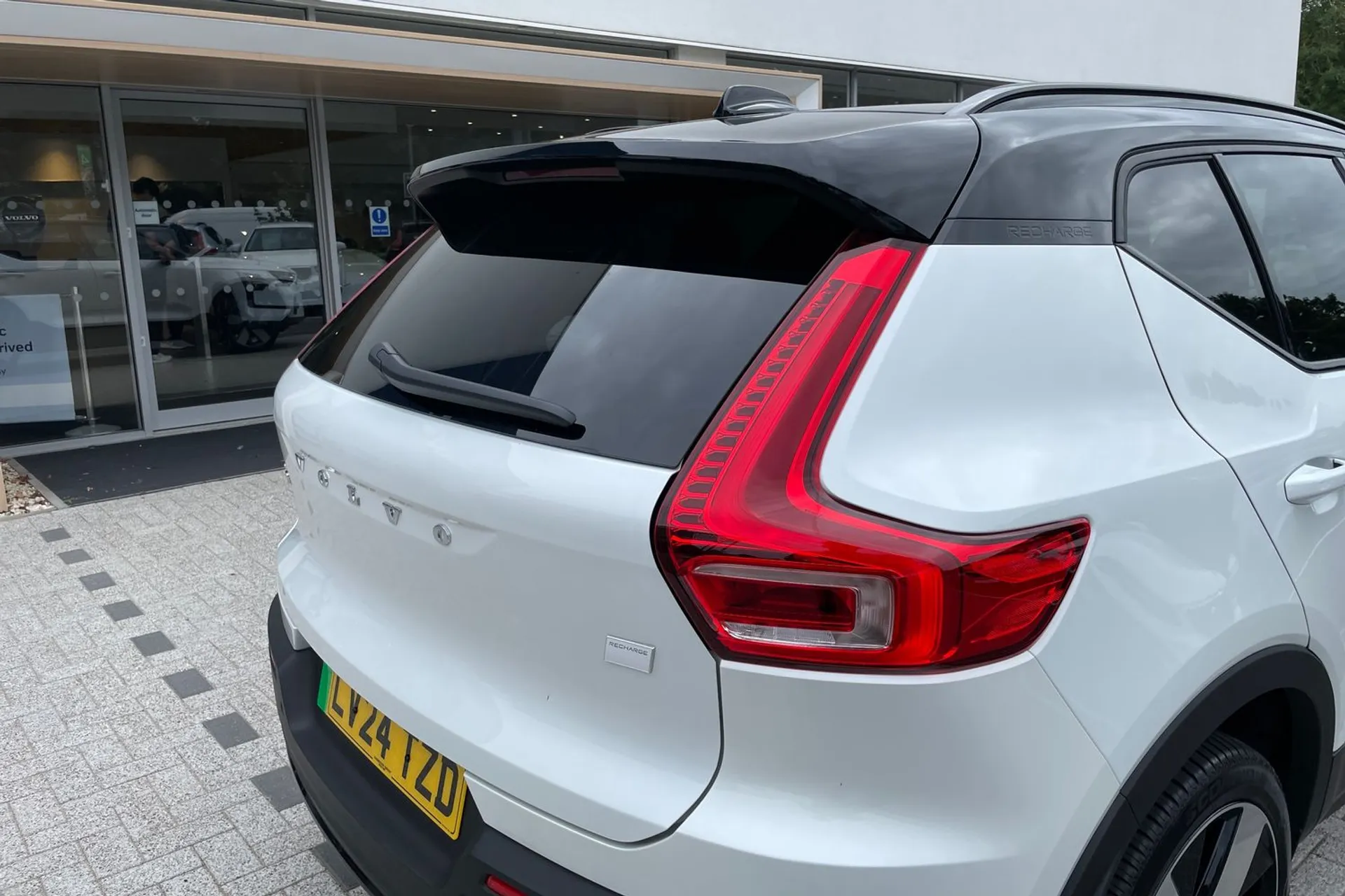 Volvo XC40 thumbnail image number 15