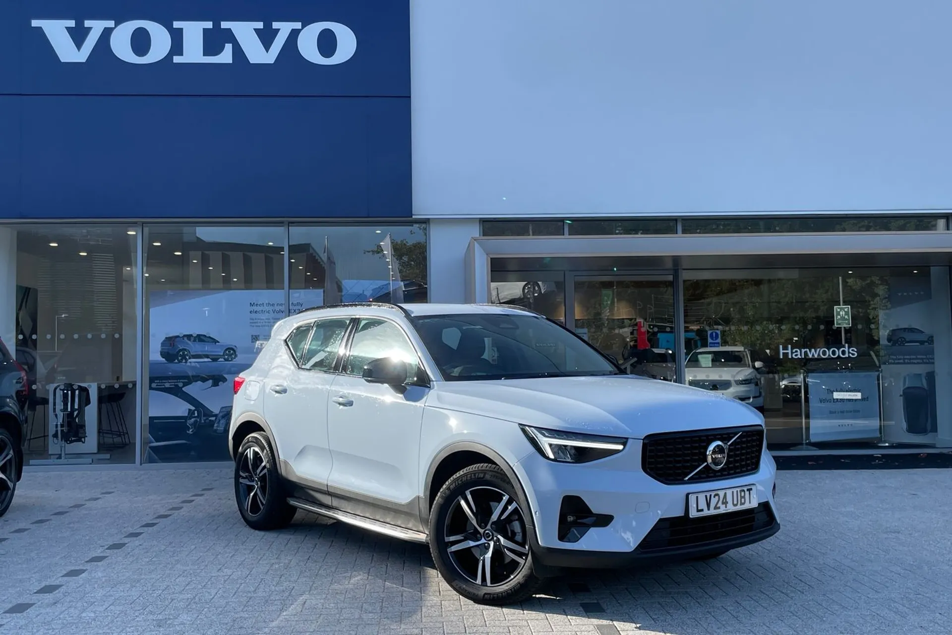 Volvo XC40 focused image