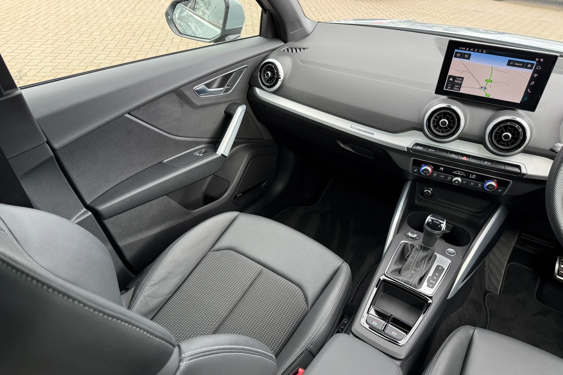 Audi Q2 thumbnail image number 42