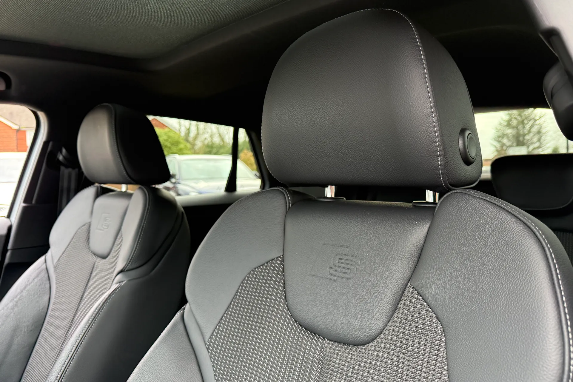 Audi Q2 thumbnail image number 30