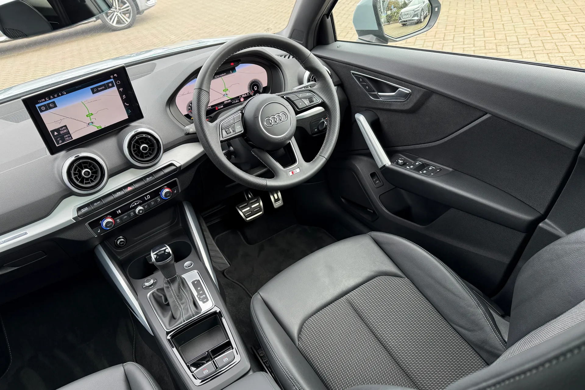 Audi Q2 thumbnail image number 44