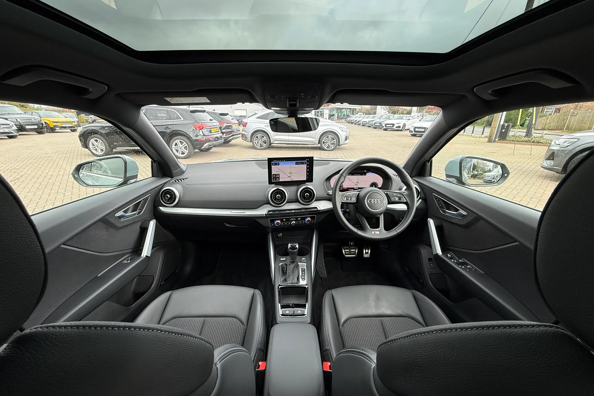 Audi Q2 thumbnail image number 3