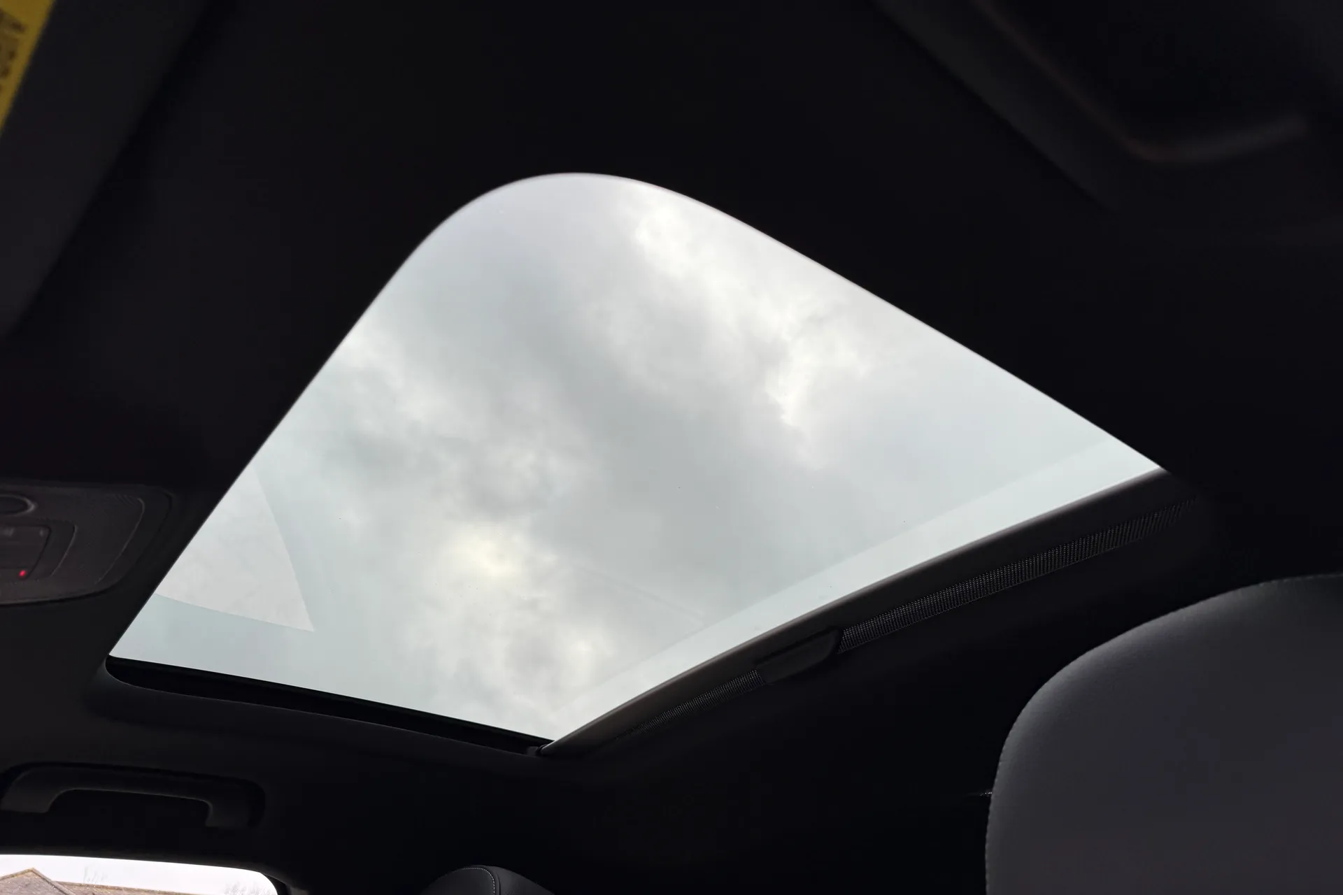 Audi Q2 thumbnail image number 32