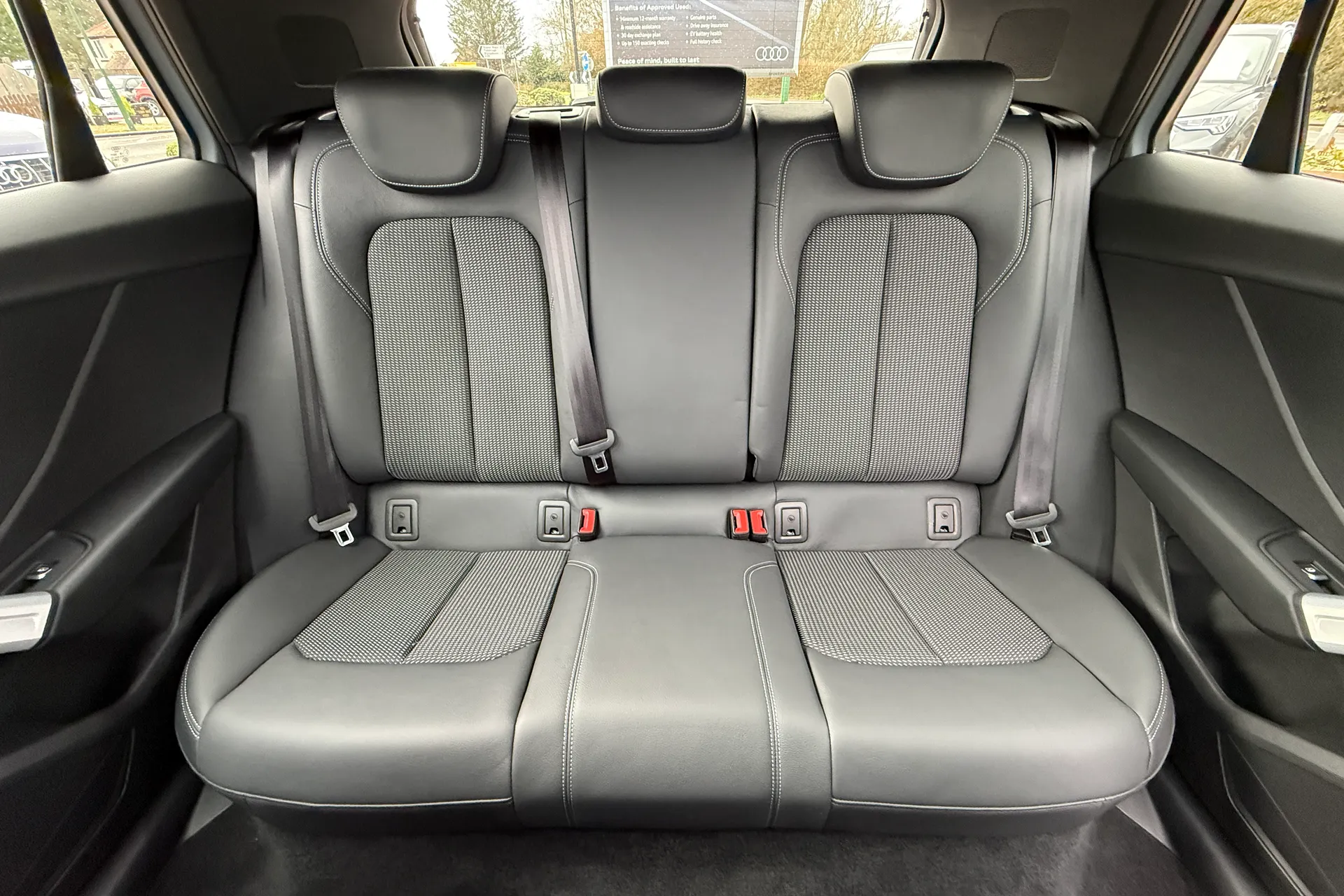 Audi Q2 thumbnail image number 41