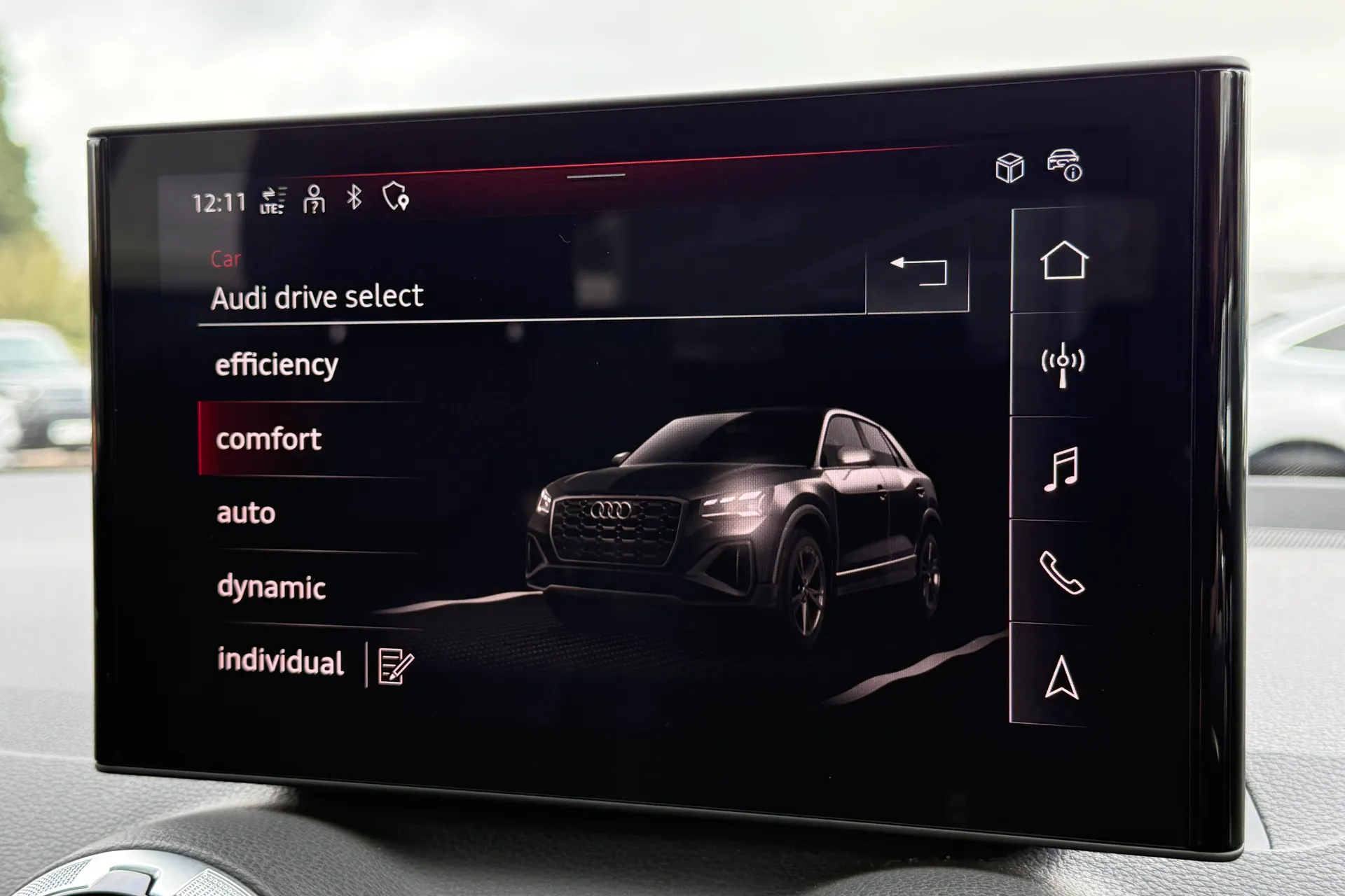 Audi Q2 thumbnail image number 9