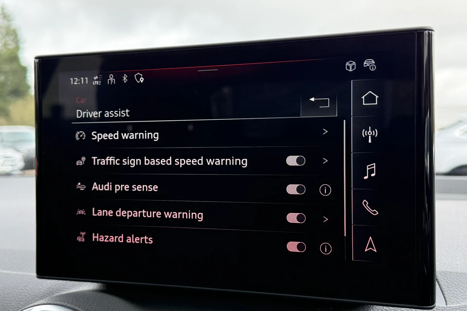 Audi Q2 thumbnail image number 10