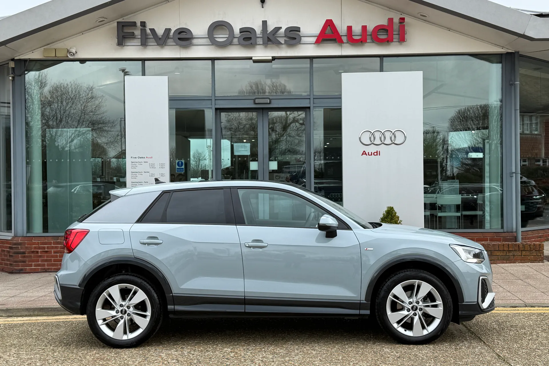 Audi Q2 thumbnail image number 2
