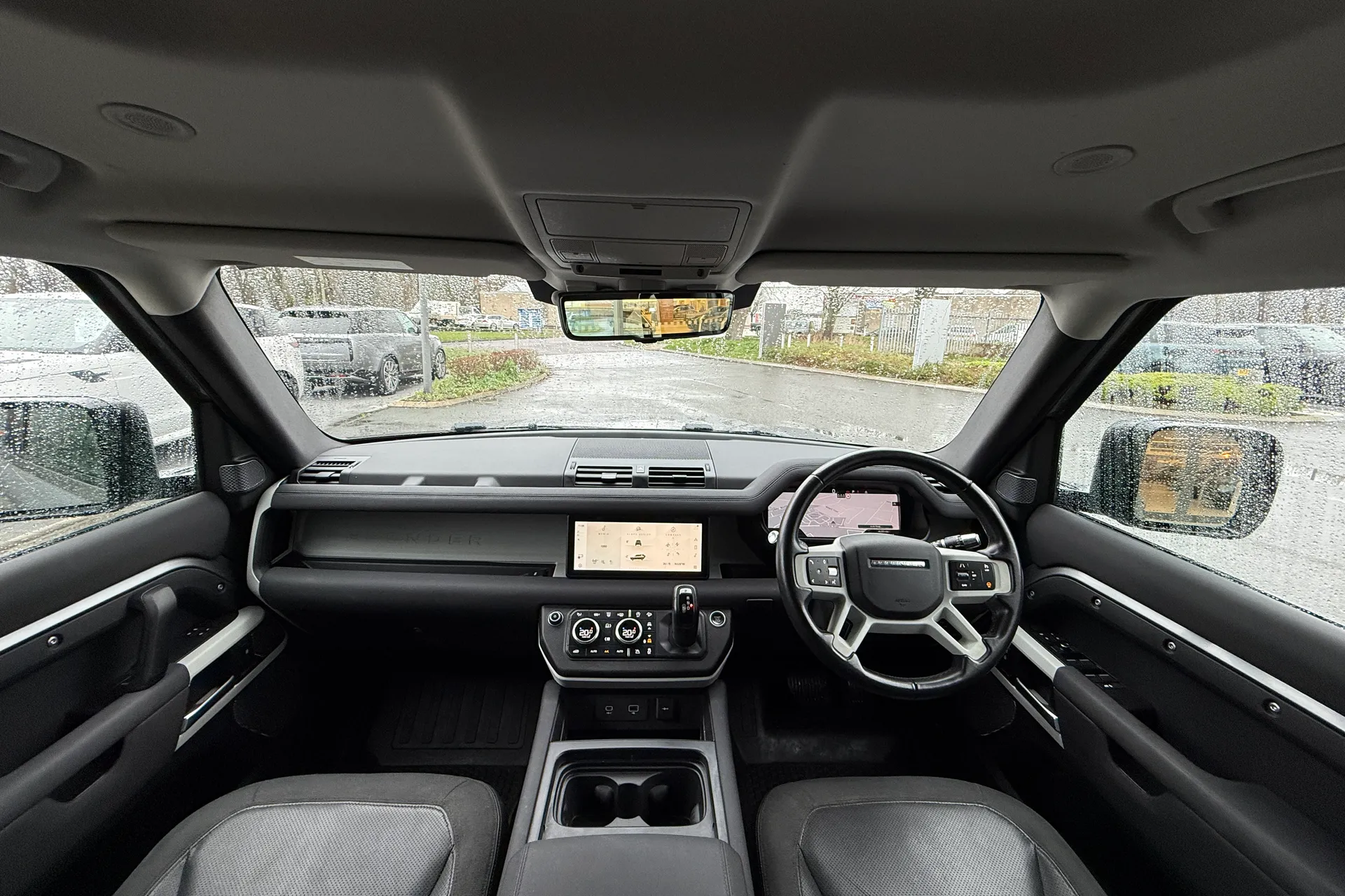 LAND ROVER DEFENDER thumbnail image number 3