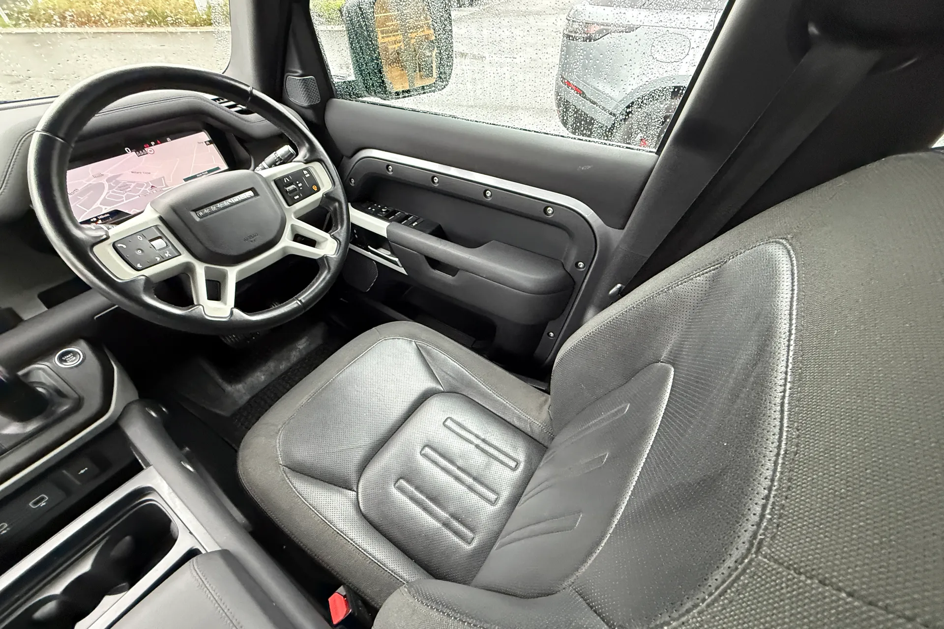 LAND ROVER DEFENDER thumbnail image number 13