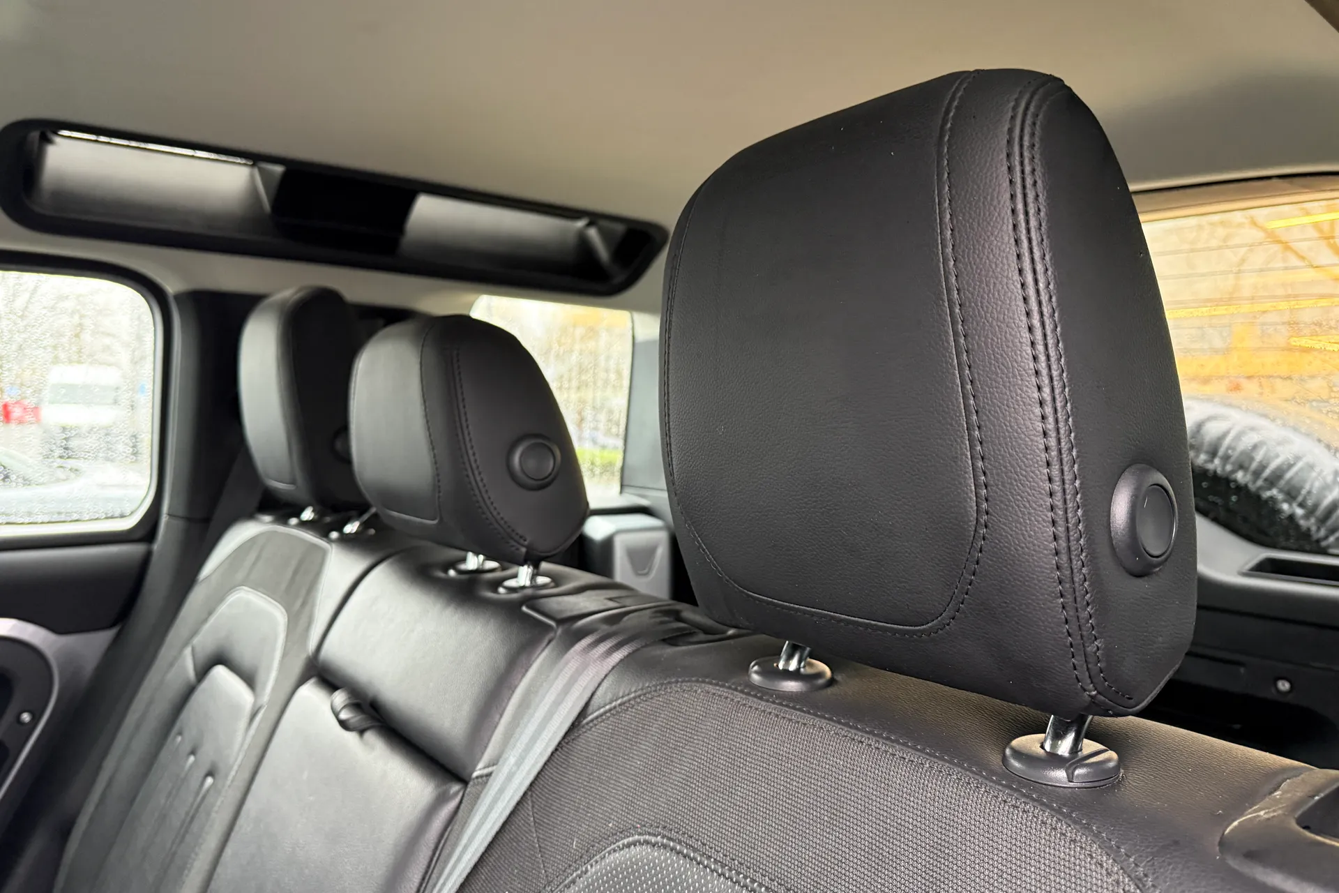 LAND ROVER DEFENDER thumbnail image number 46