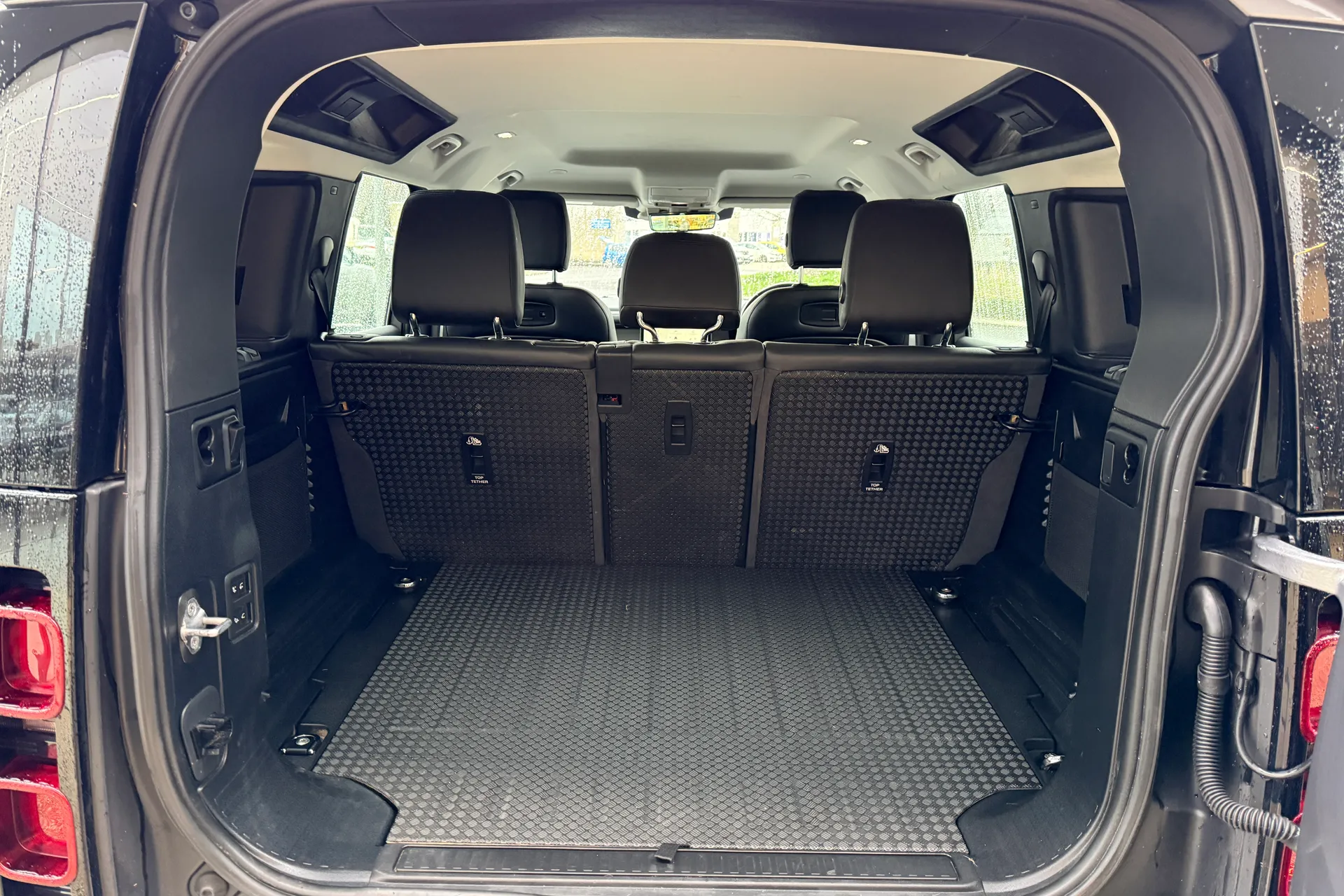 LAND ROVER DEFENDER thumbnail image number 37