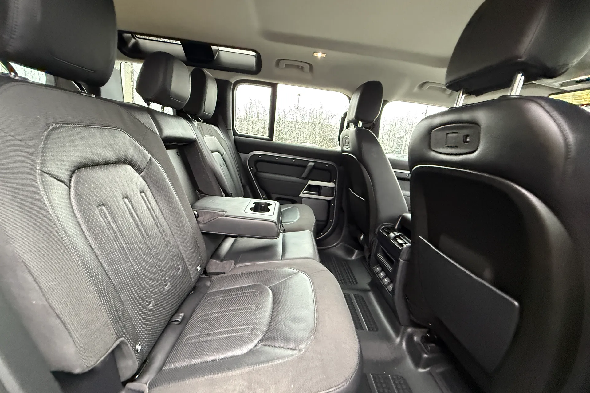 LAND ROVER DEFENDER thumbnail image number 38