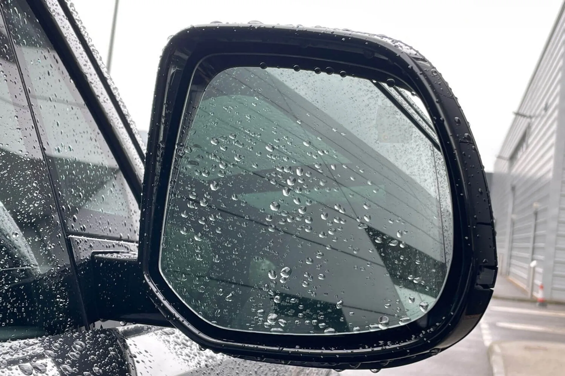 LAND ROVER RANGE ROVER SPORT thumbnail image number 57