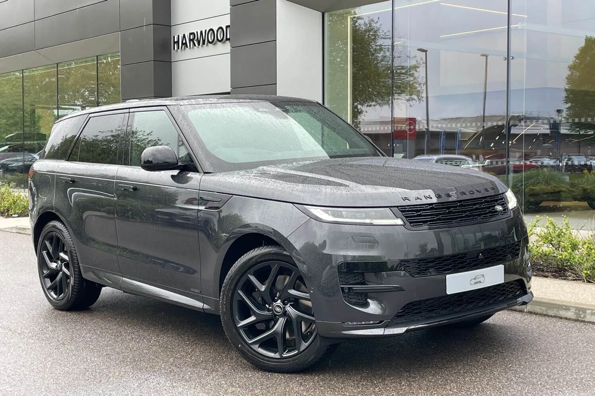 LAND ROVER RANGE ROVER SPORT focused image