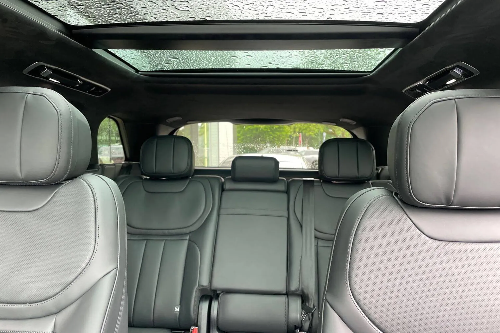 LAND ROVER RANGE ROVER SPORT thumbnail image number 19