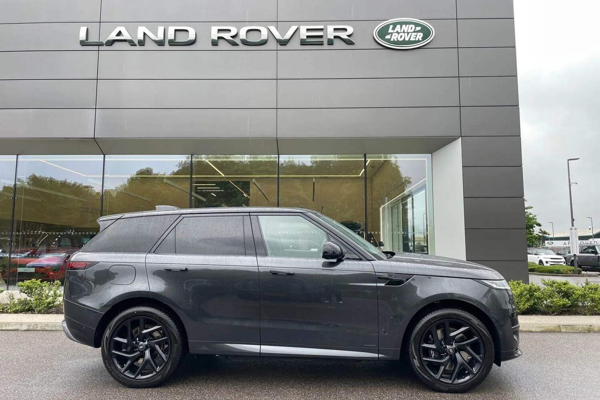 LAND ROVER RANGE ROVER SPORT thumbnail image number 2