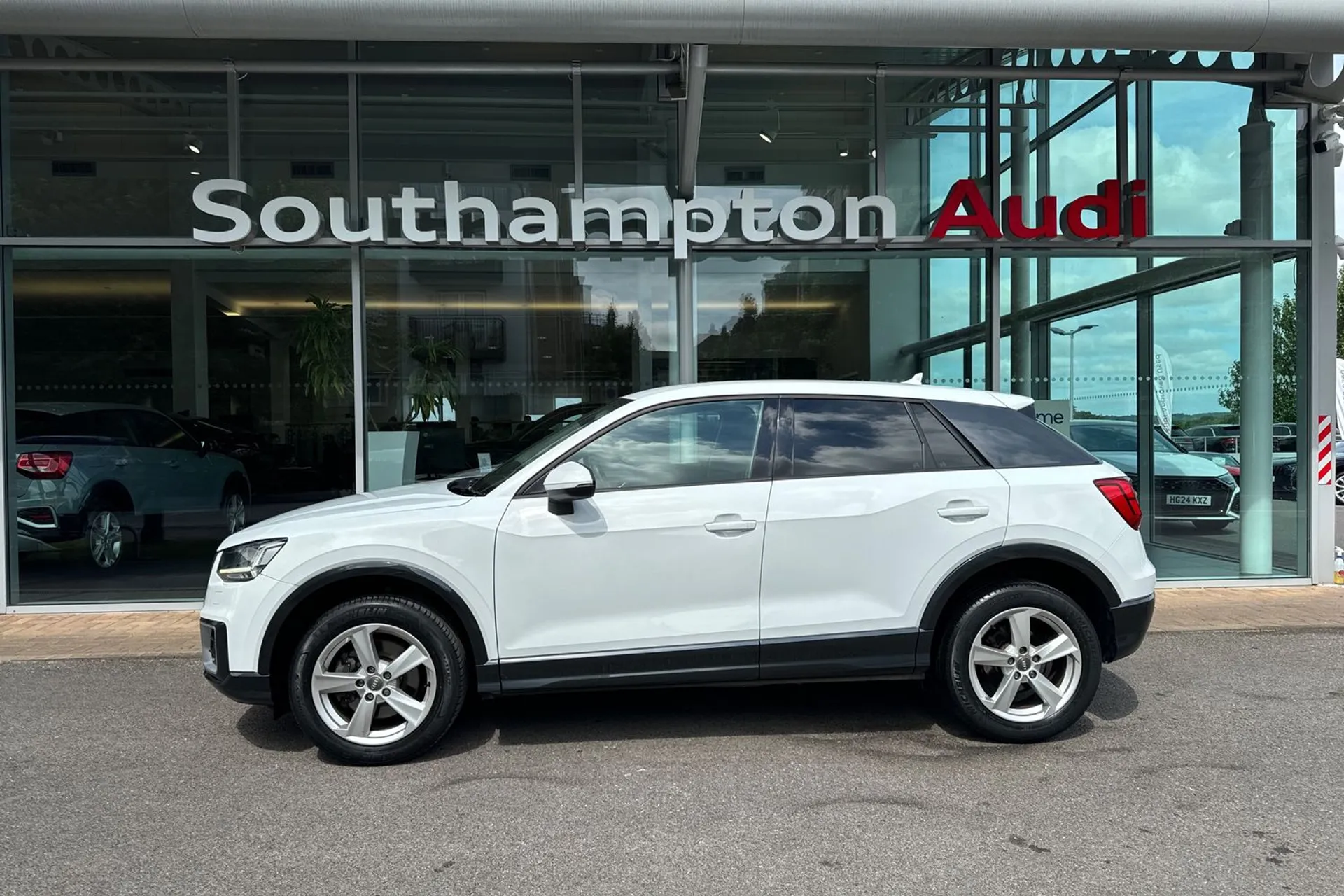 Audi Q2 thumbnail image number 8