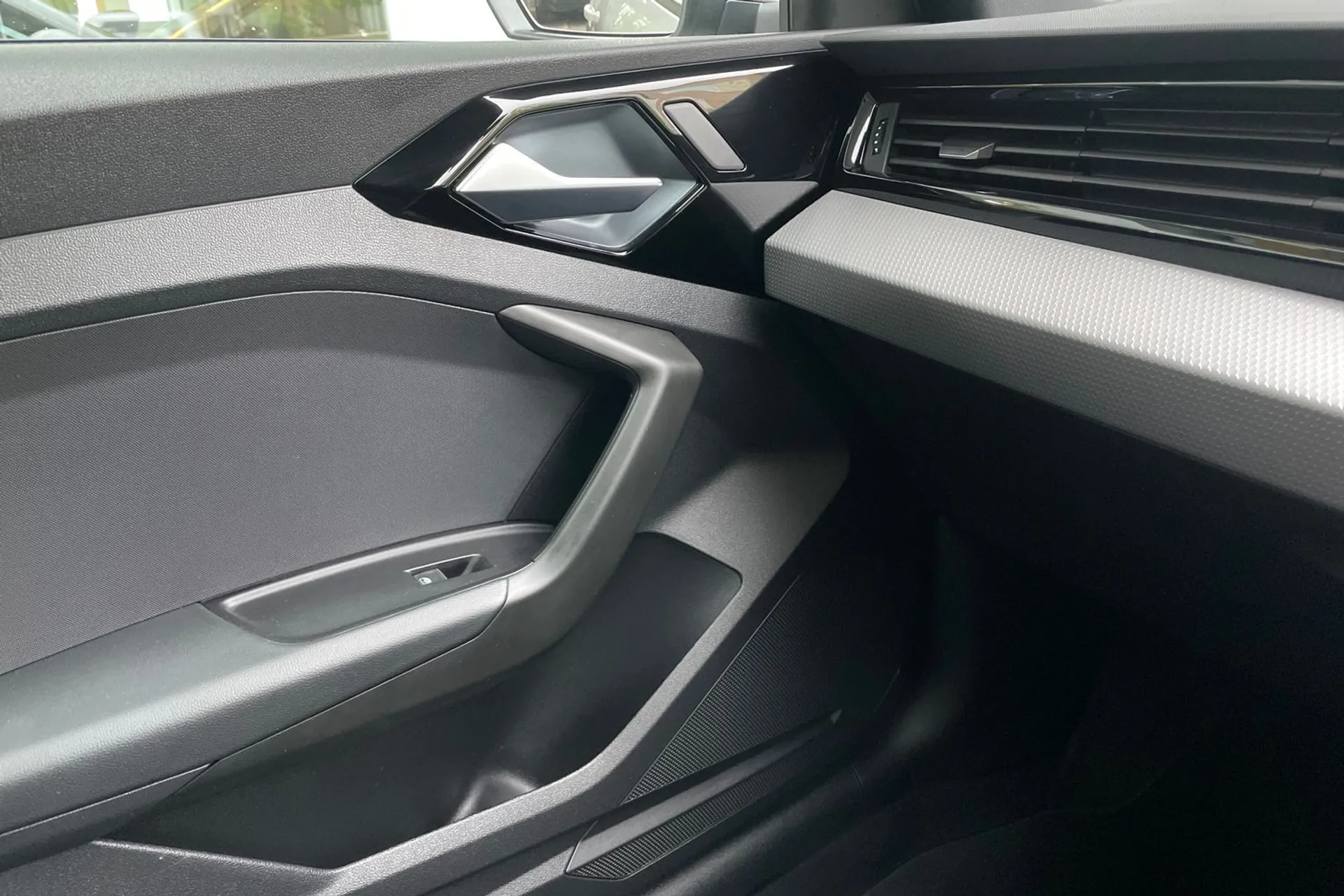 Audi A1 thumbnail image number 39