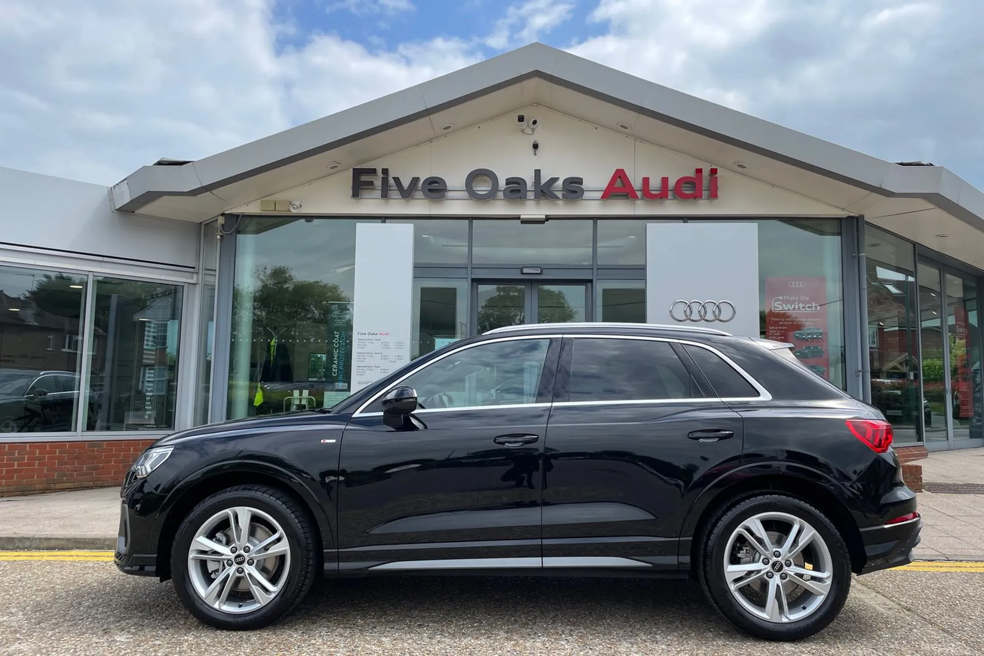 Audi Q3 thumbnail image number 18