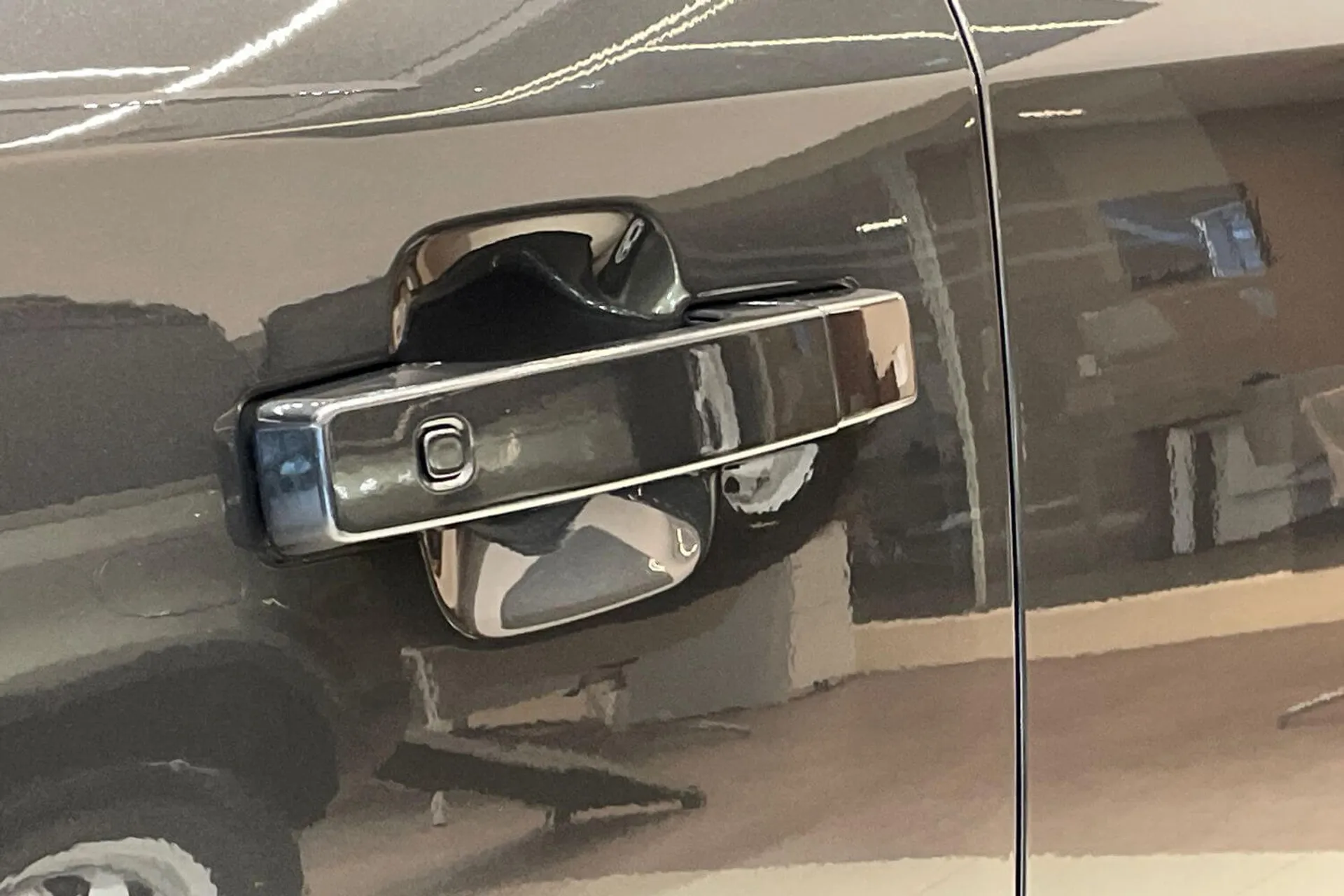 LAND ROVER Defender 110 thumbnail image number 22