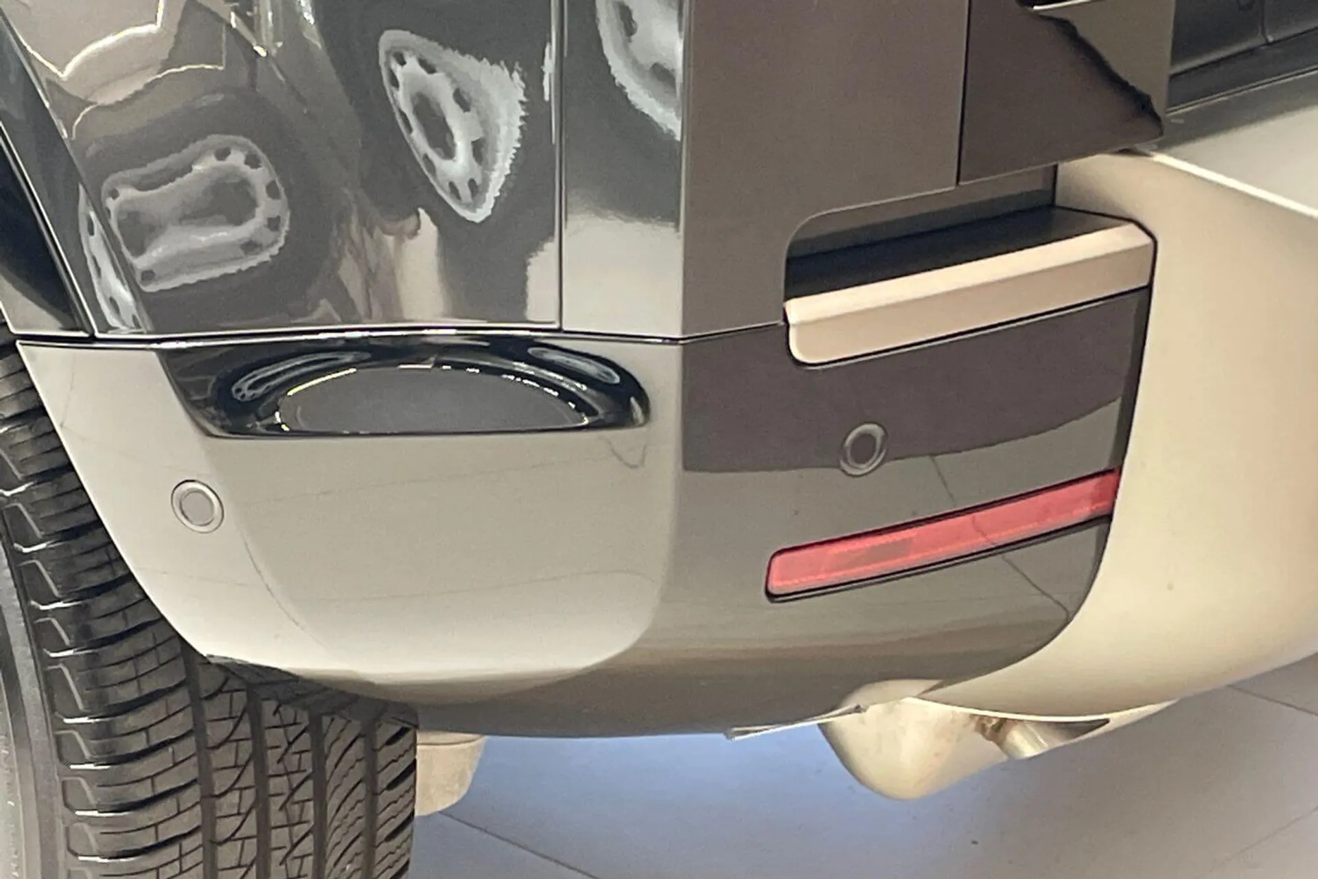 LAND ROVER Defender 110 thumbnail image number 23