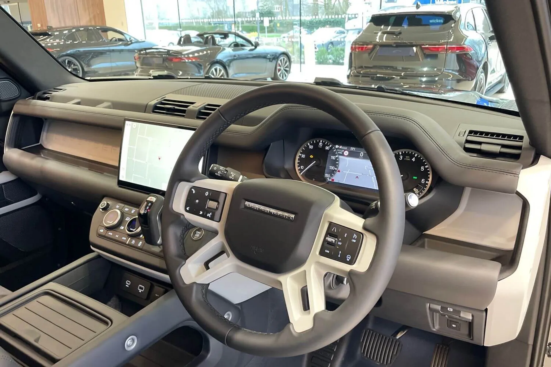 LAND ROVER Defender 110 thumbnail image number 38