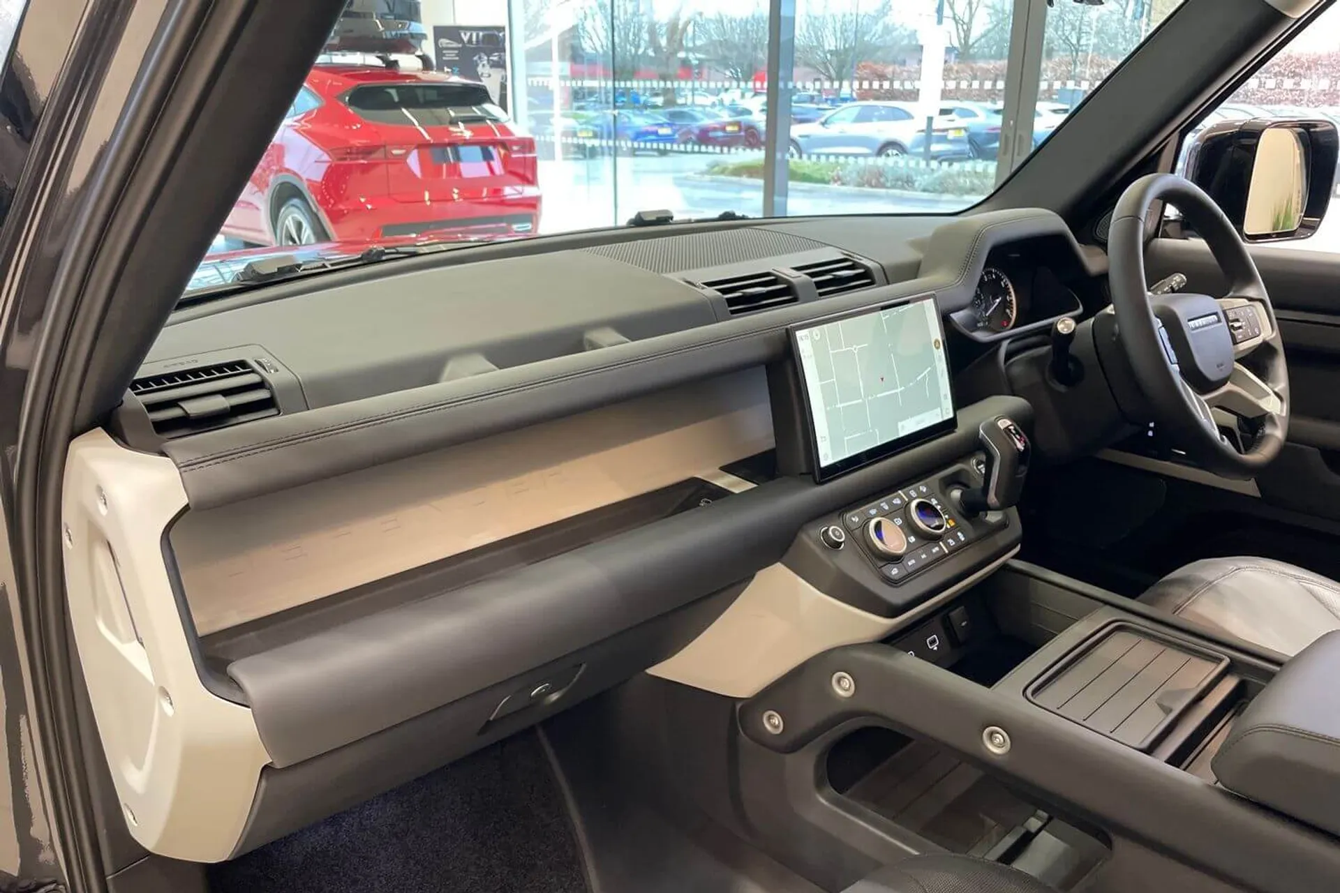 LAND ROVER Defender 110 thumbnail image number 39