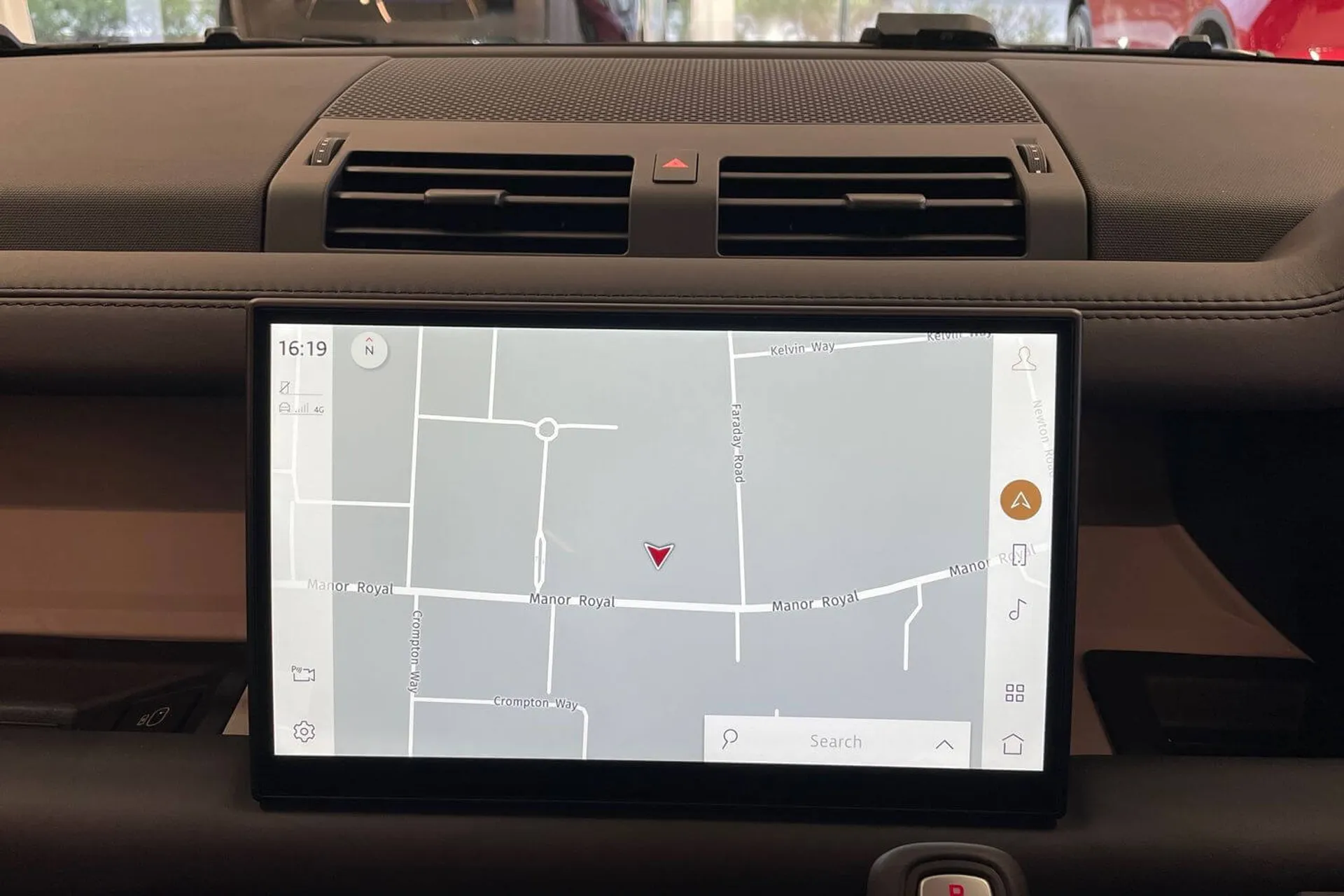 LAND ROVER Defender 110 thumbnail image number 5