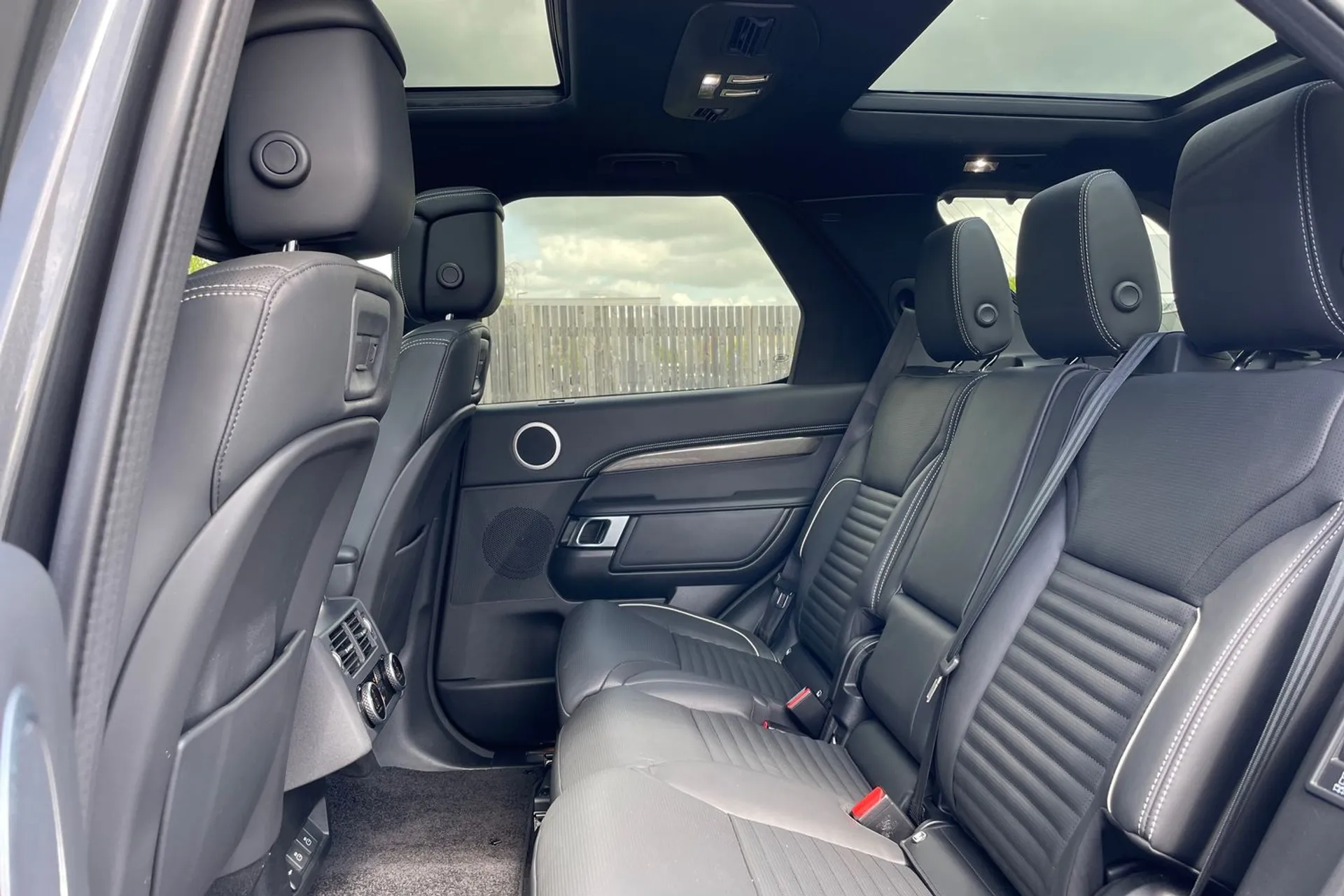 LAND ROVER DISCOVERY thumbnail image number 35