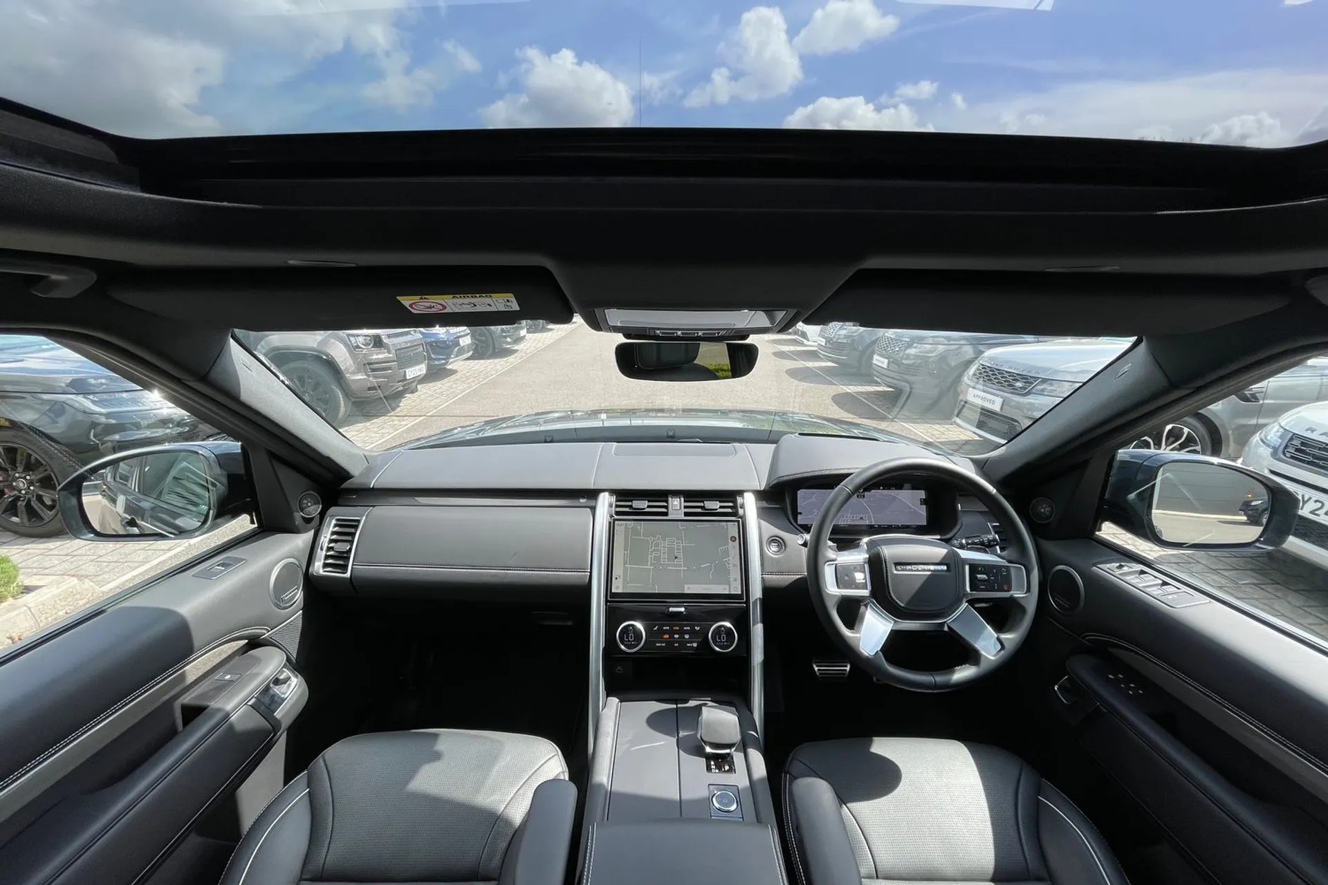 LAND ROVER DISCOVERY thumbnail image number 3