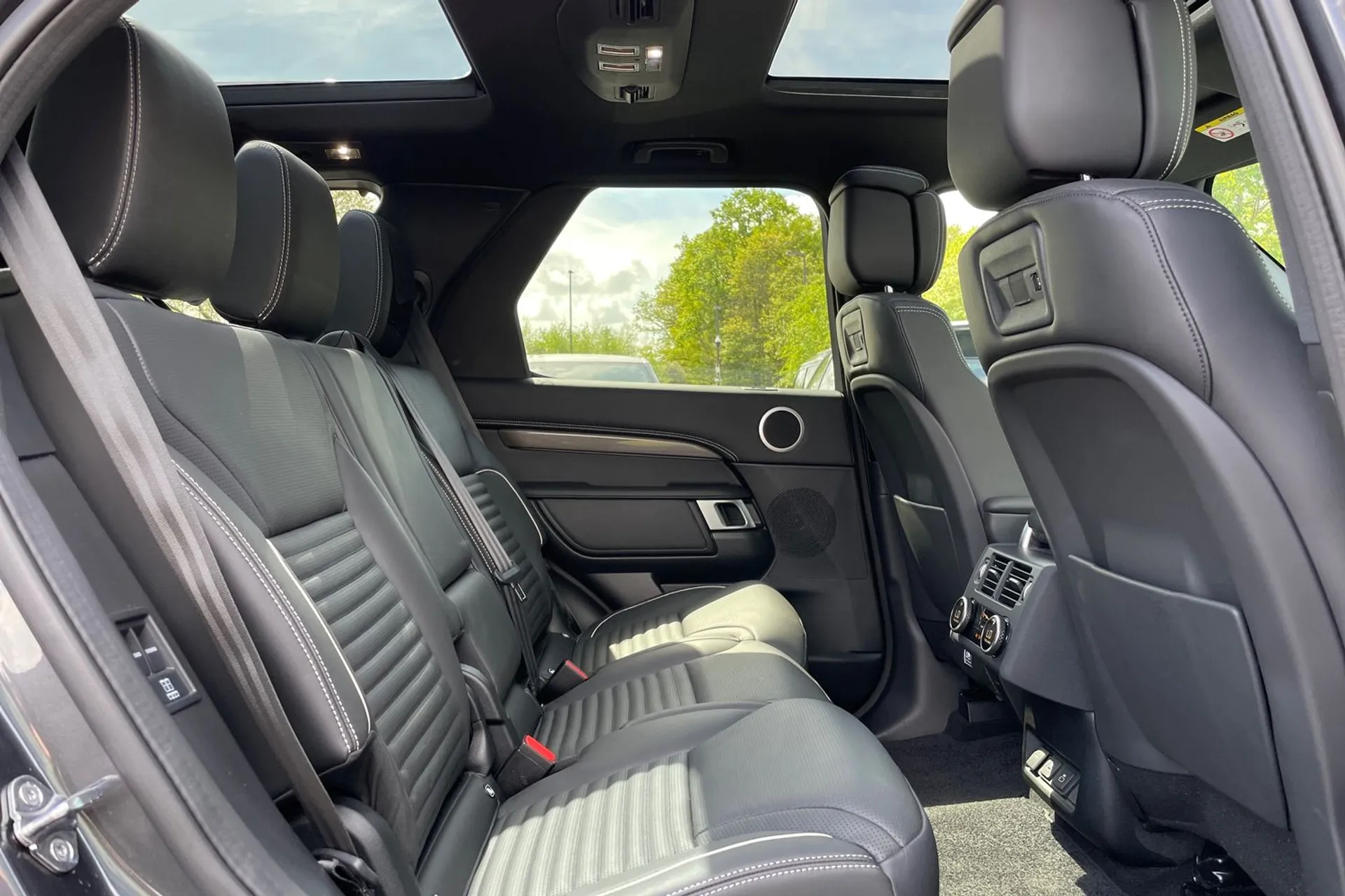 LAND ROVER DISCOVERY thumbnail image number 30