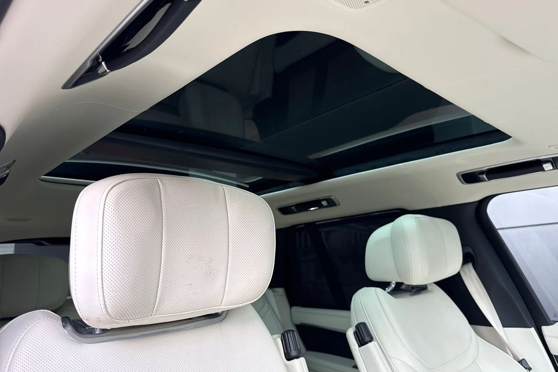 LAND ROVER RANGE ROVER thumbnail image number 10