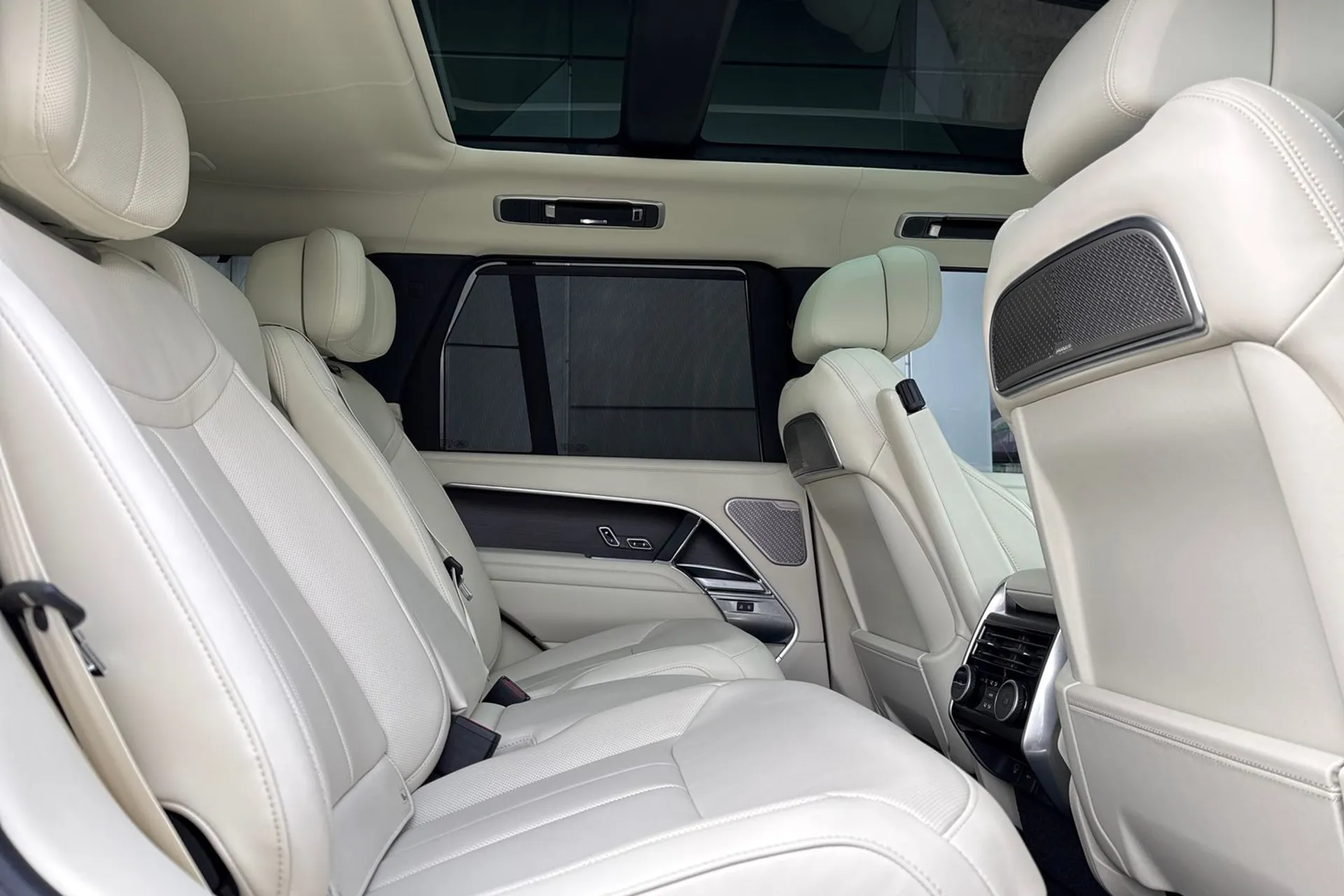 LAND ROVER RANGE ROVER thumbnail image number 50