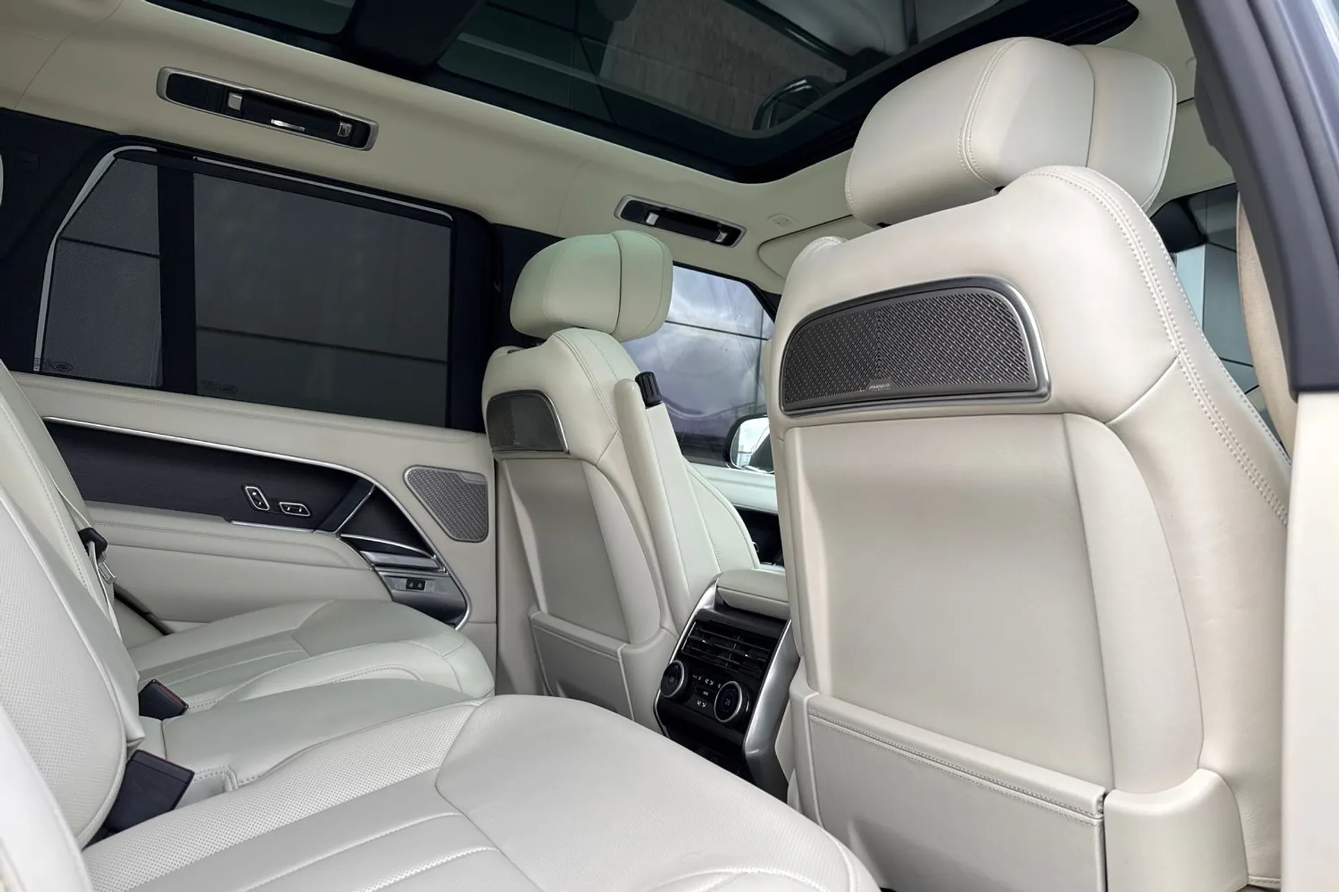 LAND ROVER RANGE ROVER thumbnail image number 51