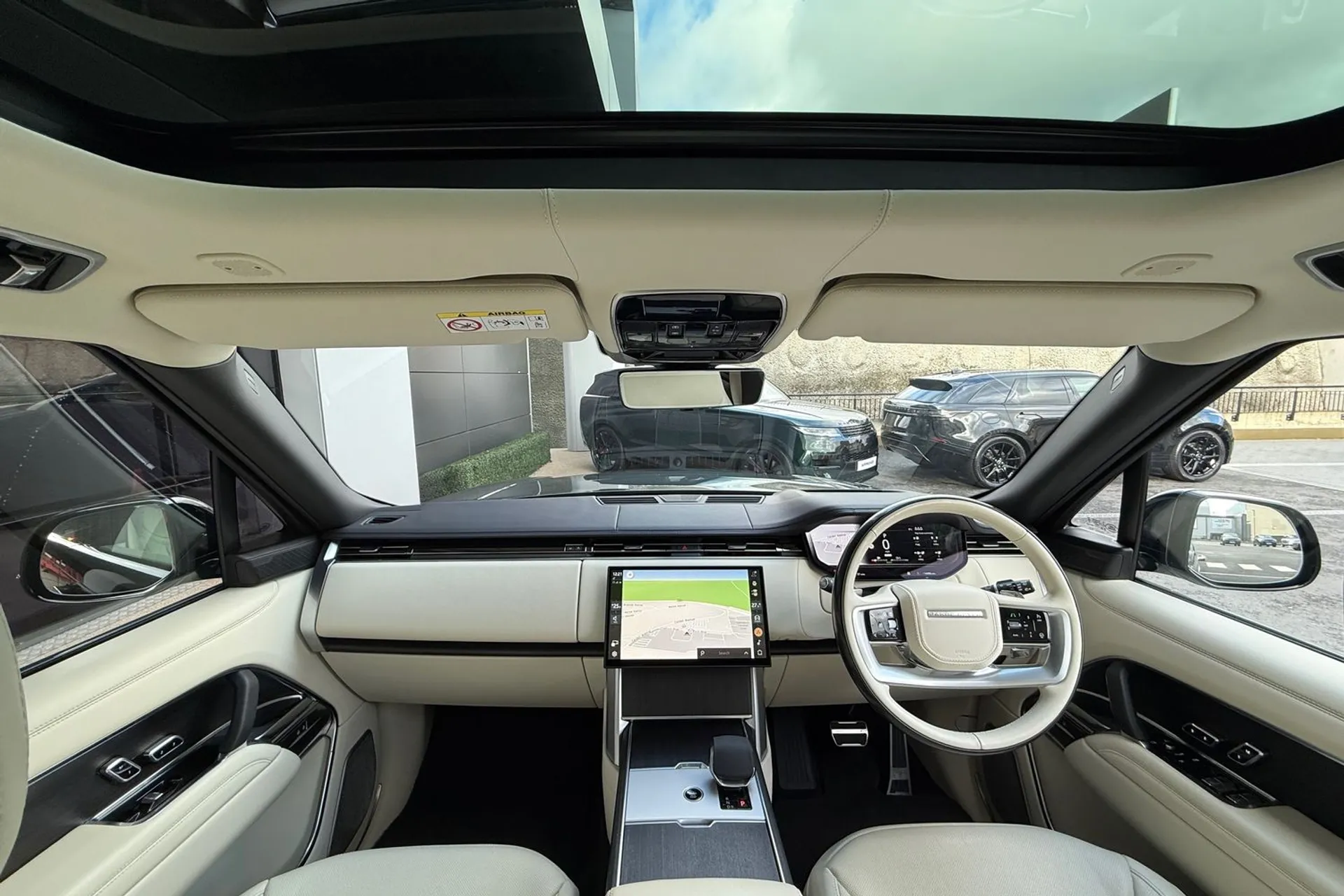 LAND ROVER RANGE ROVER thumbnail image number 3