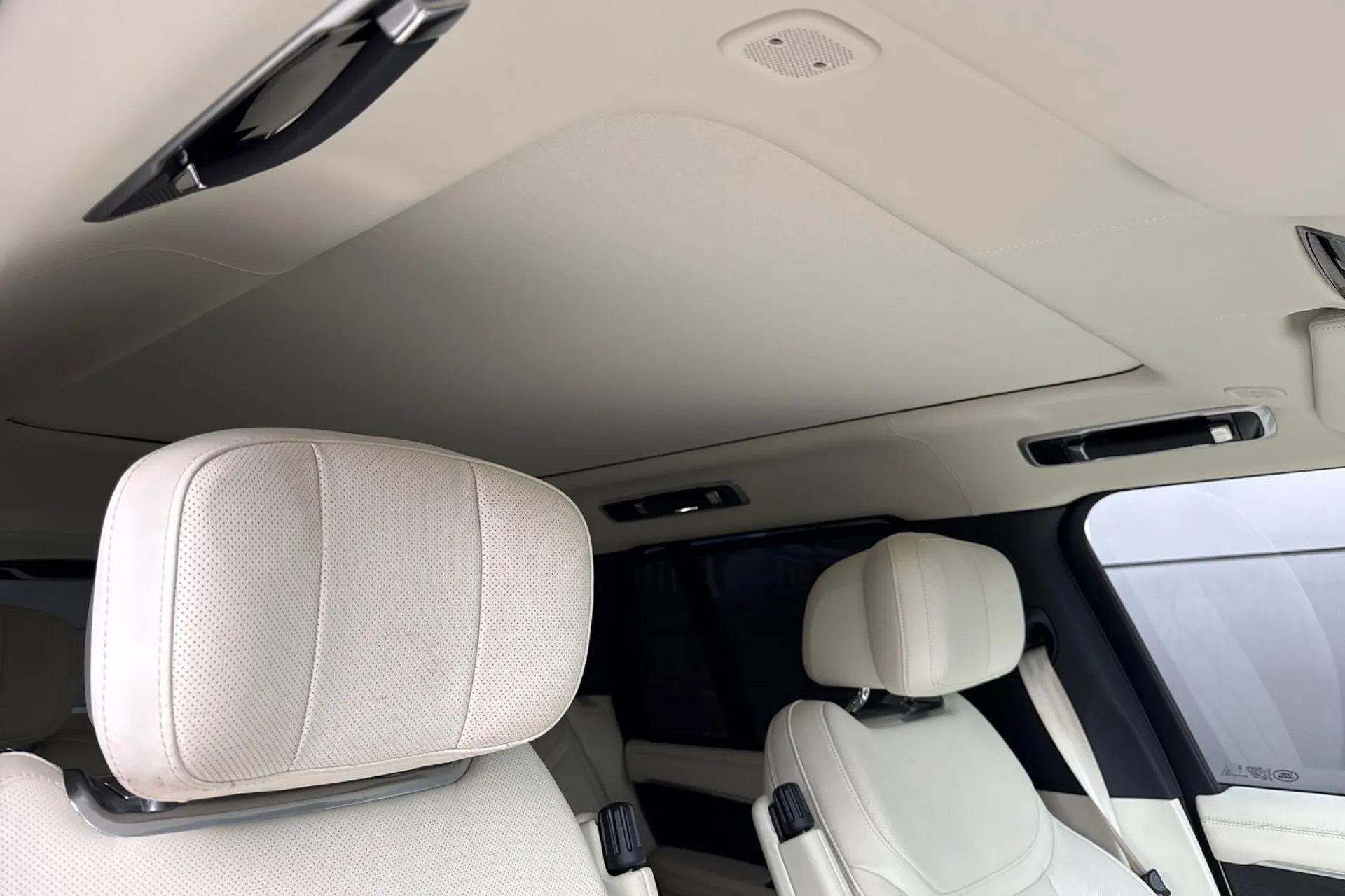 LAND ROVER RANGE ROVER thumbnail image number 9