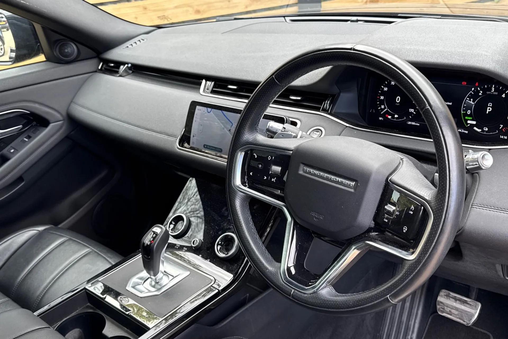 LAND ROVER RANGE ROVER EVOQUE thumbnail image number 28