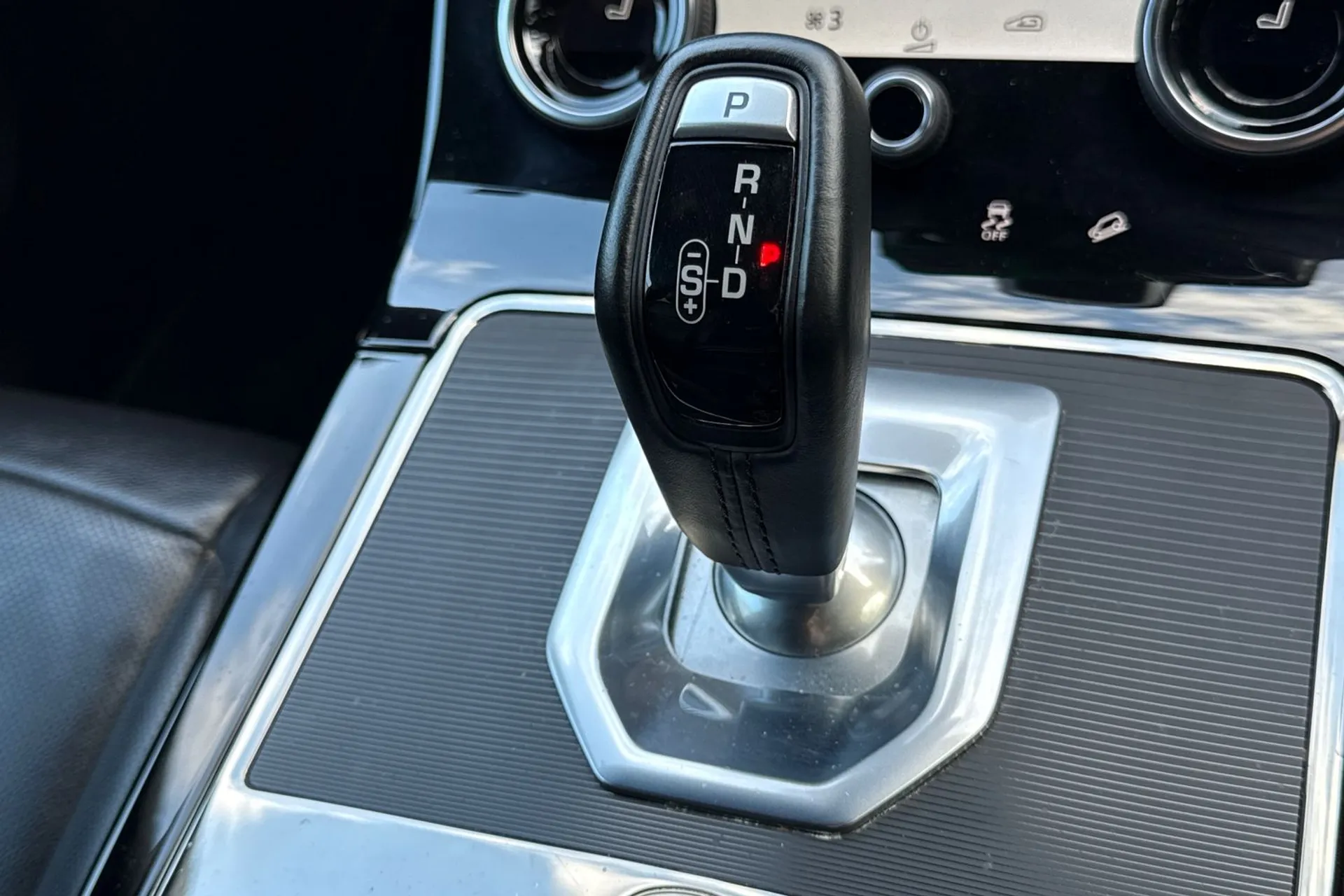 LAND ROVER RANGE ROVER EVOQUE thumbnail image number 48