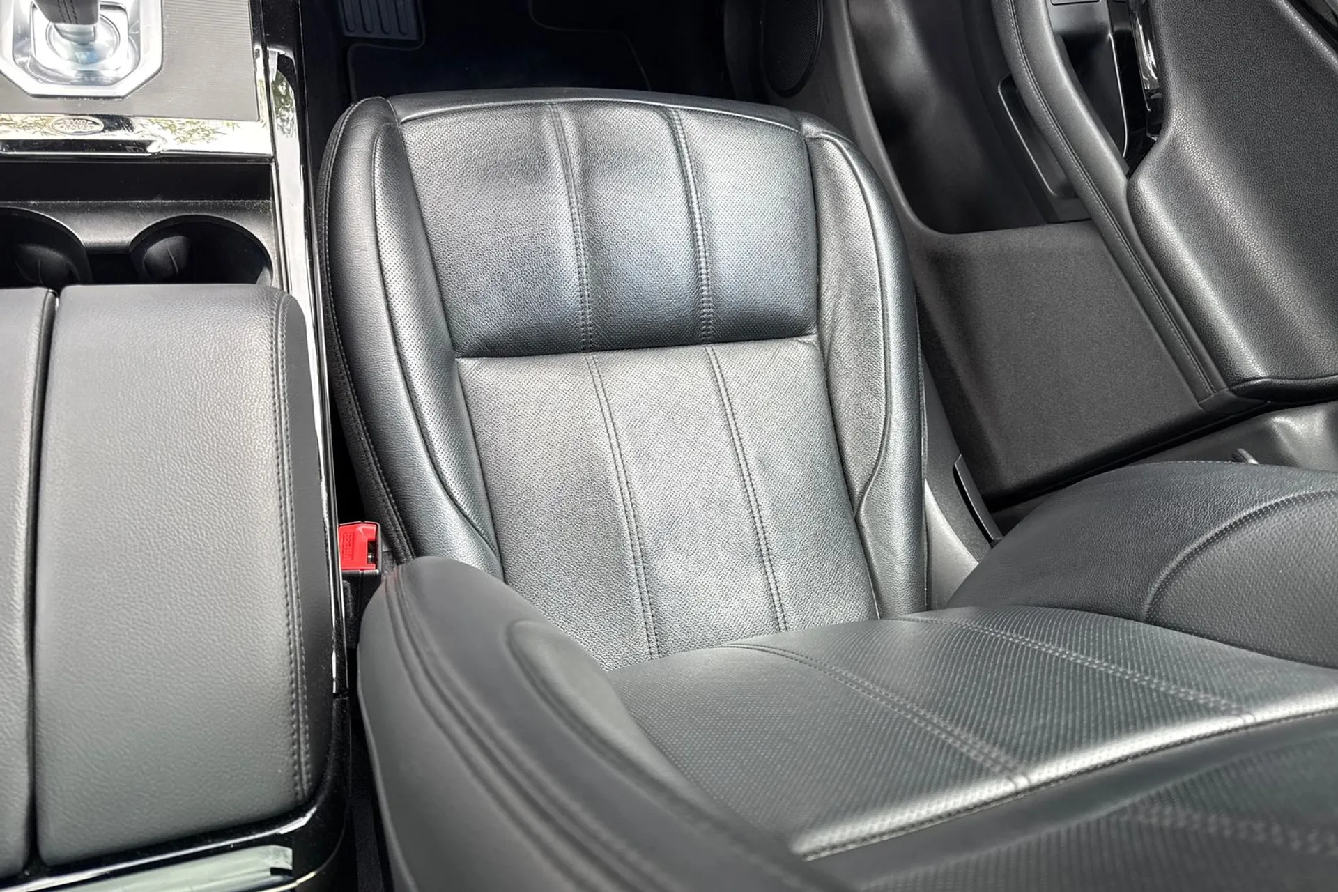 LAND ROVER RANGE ROVER EVOQUE thumbnail image number 36