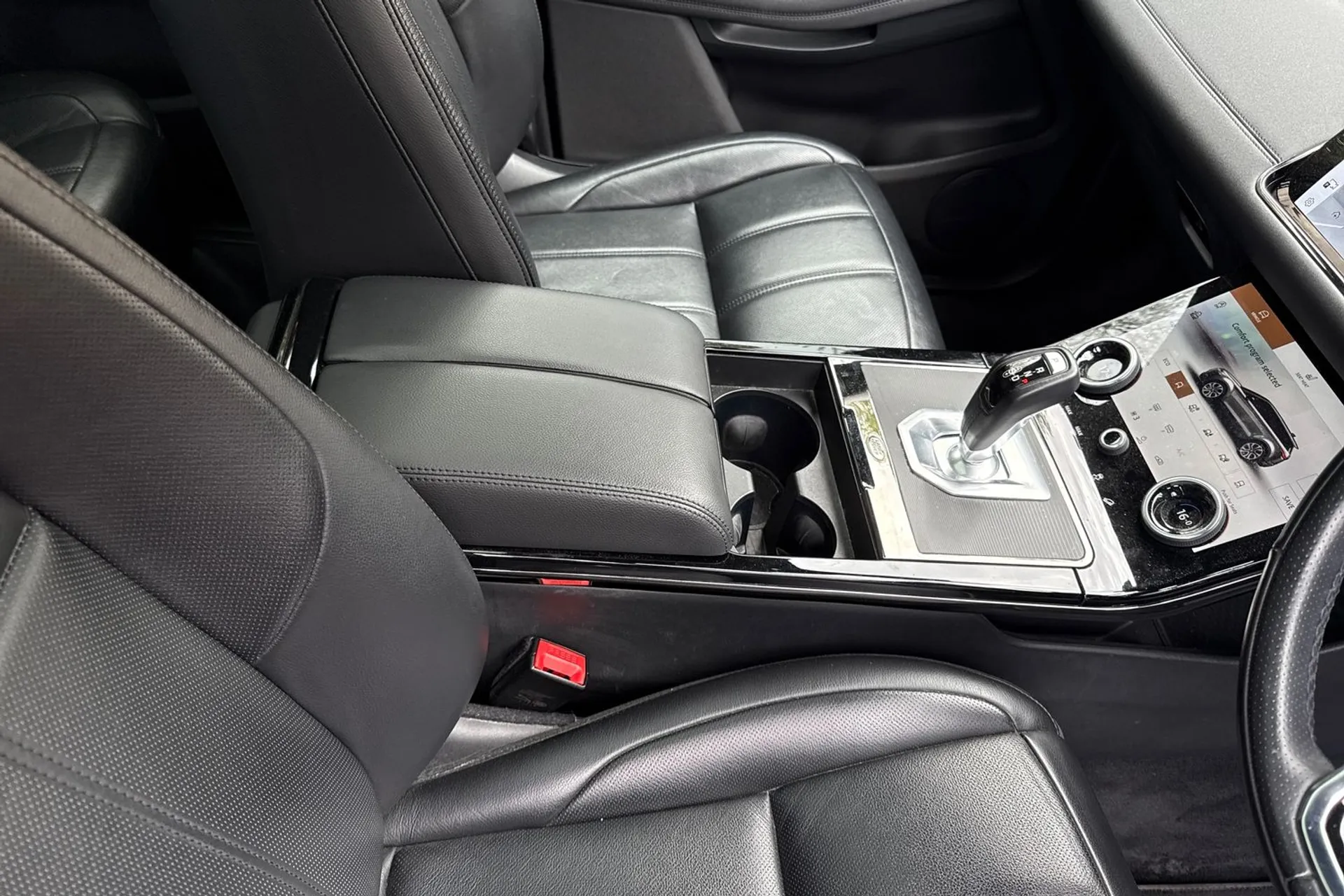 LAND ROVER RANGE ROVER EVOQUE thumbnail image number 43