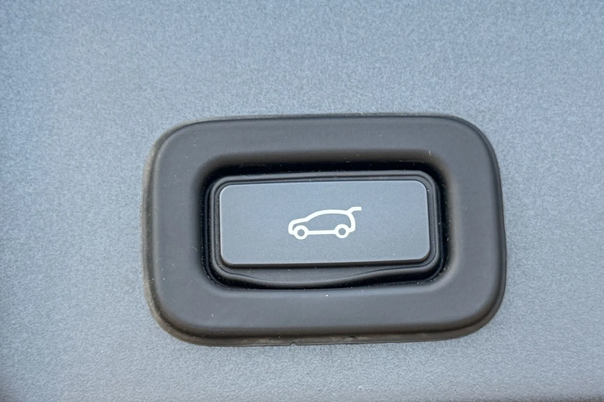 LAND ROVER RANGE ROVER EVOQUE thumbnail image number 22