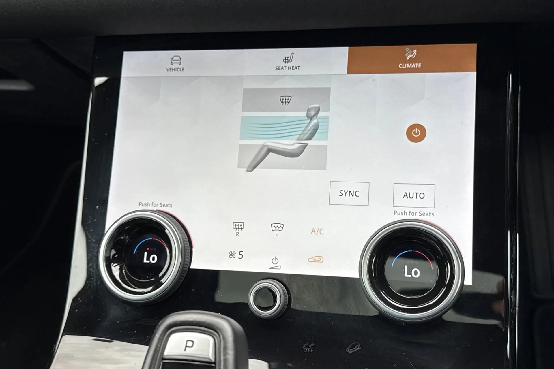 LAND ROVER RANGE ROVER EVOQUE thumbnail image number 41