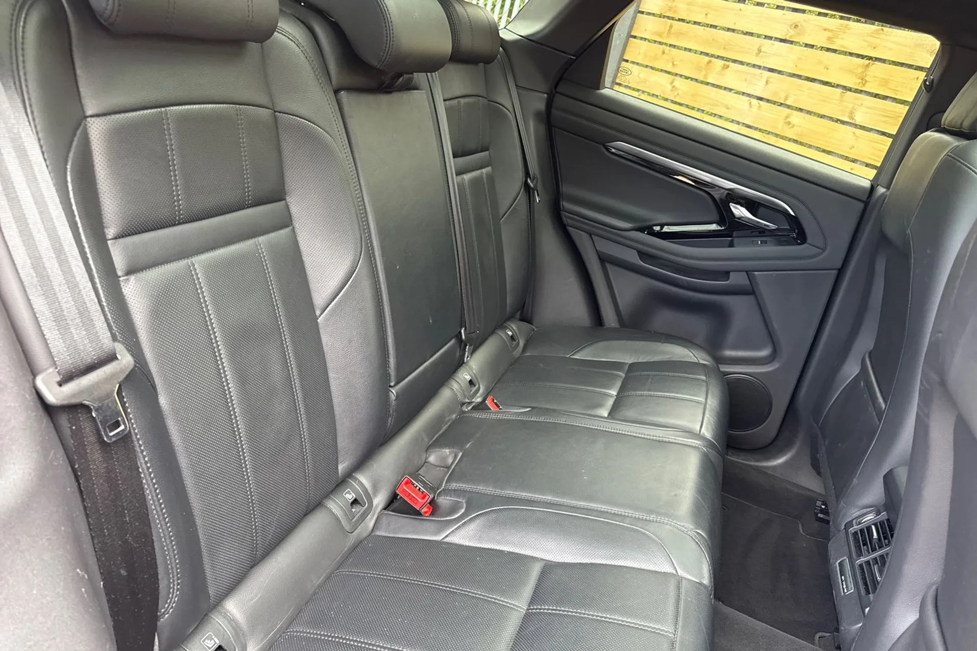 LAND ROVER RANGE ROVER EVOQUE thumbnail image number 24