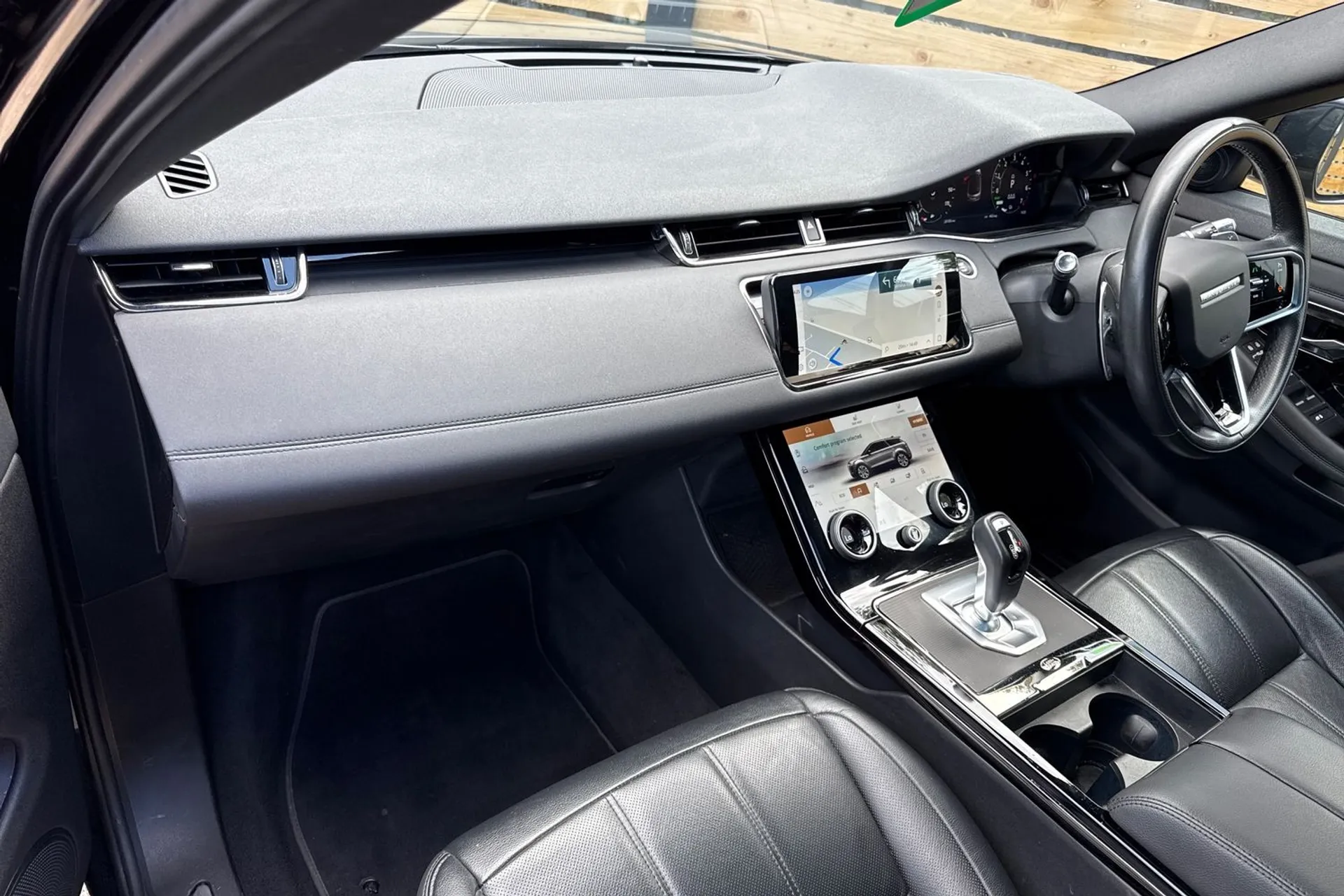 LAND ROVER RANGE ROVER EVOQUE thumbnail image number 29