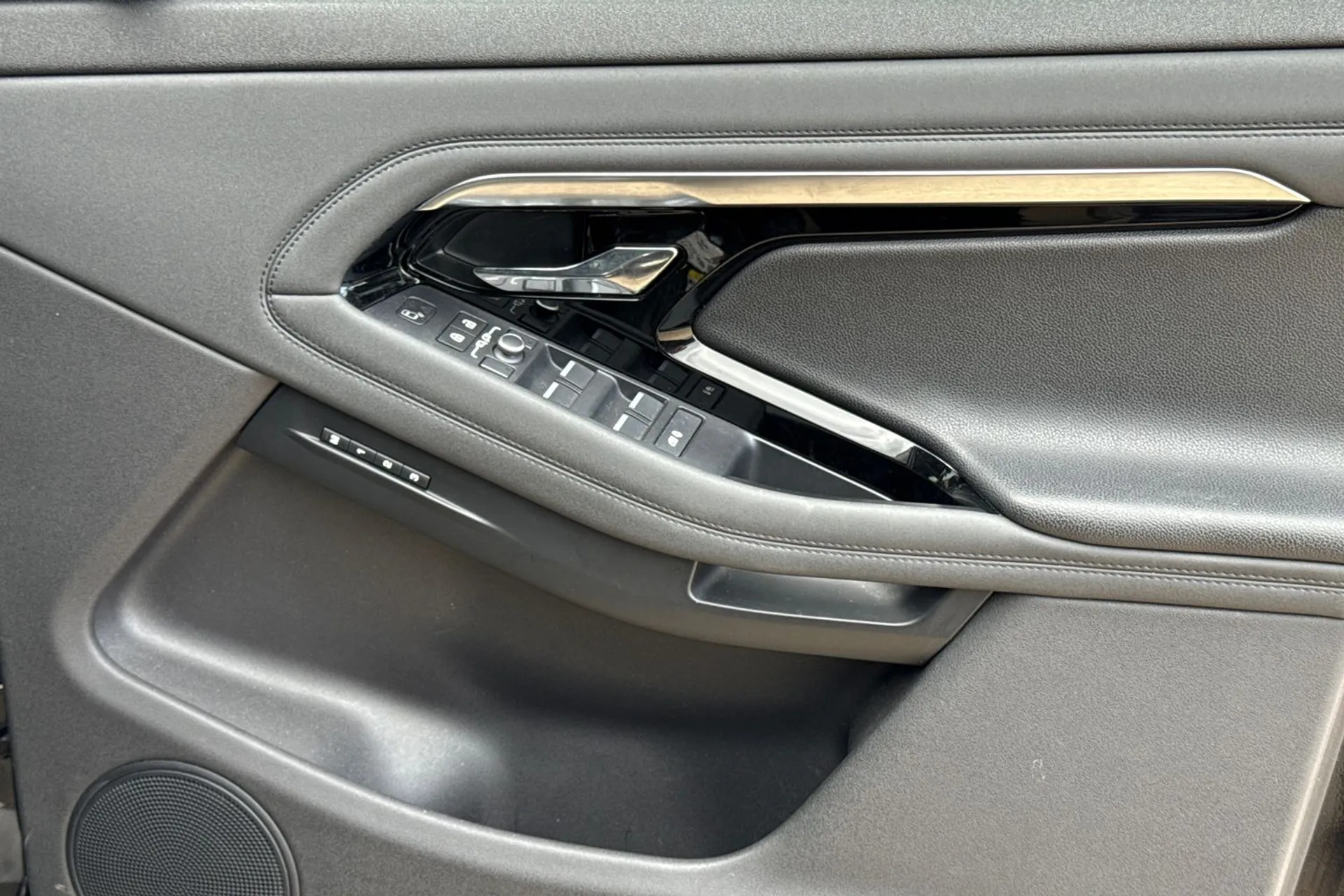 LAND ROVER RANGE ROVER EVOQUE thumbnail image number 42