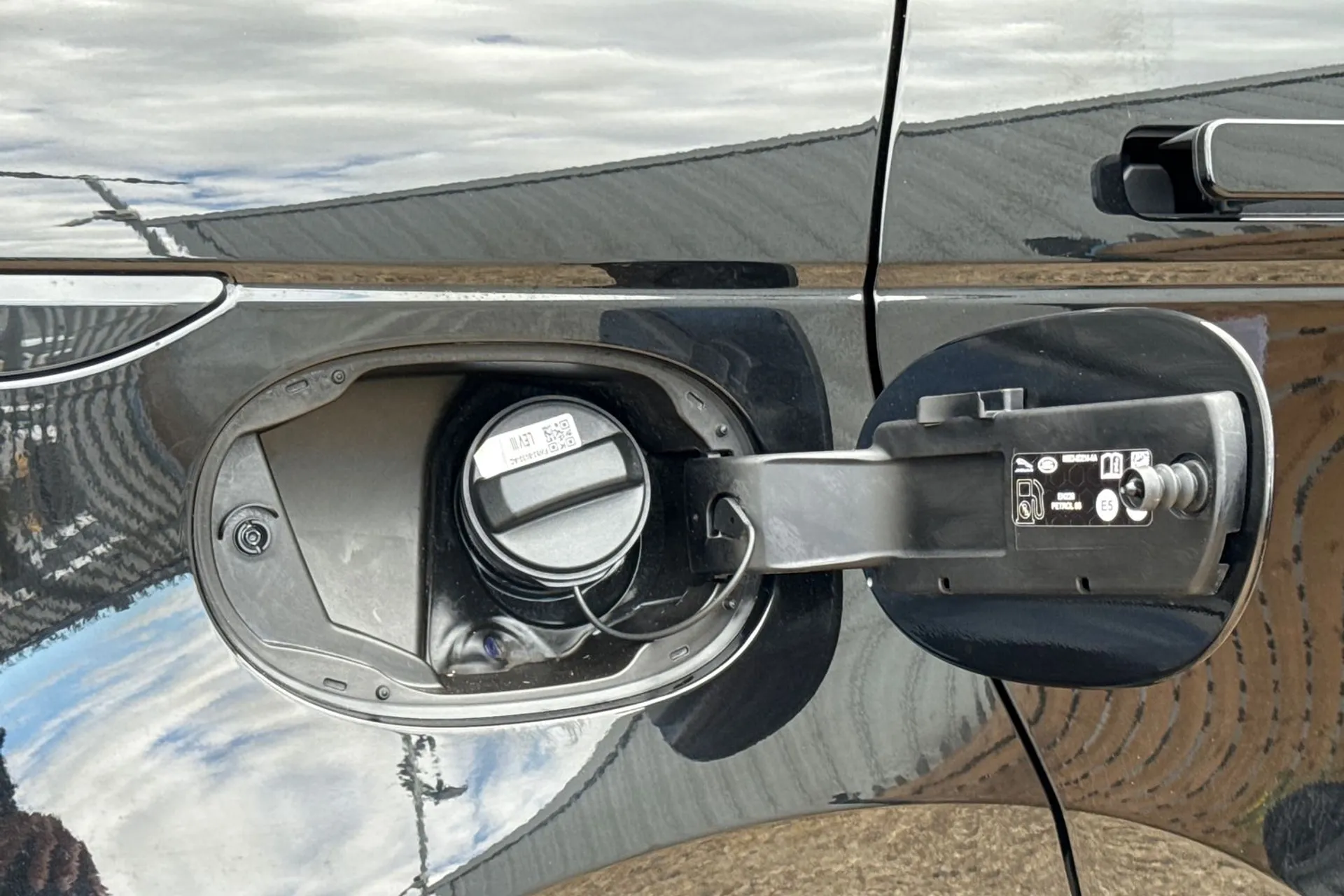 LAND ROVER RANGE ROVER EVOQUE thumbnail image number 20