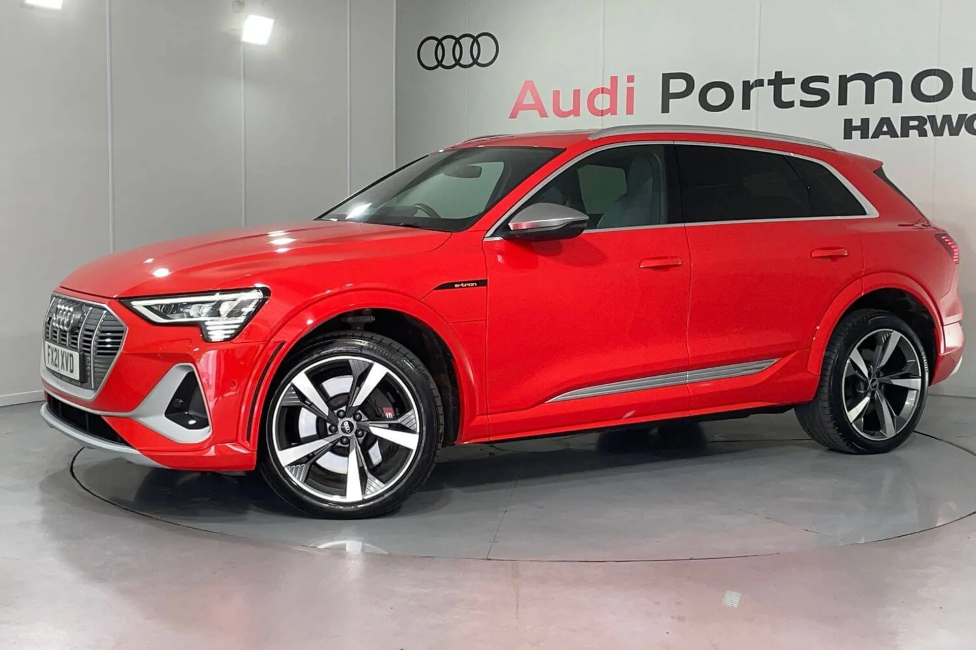 Audi e-tron thumbnail image number 7