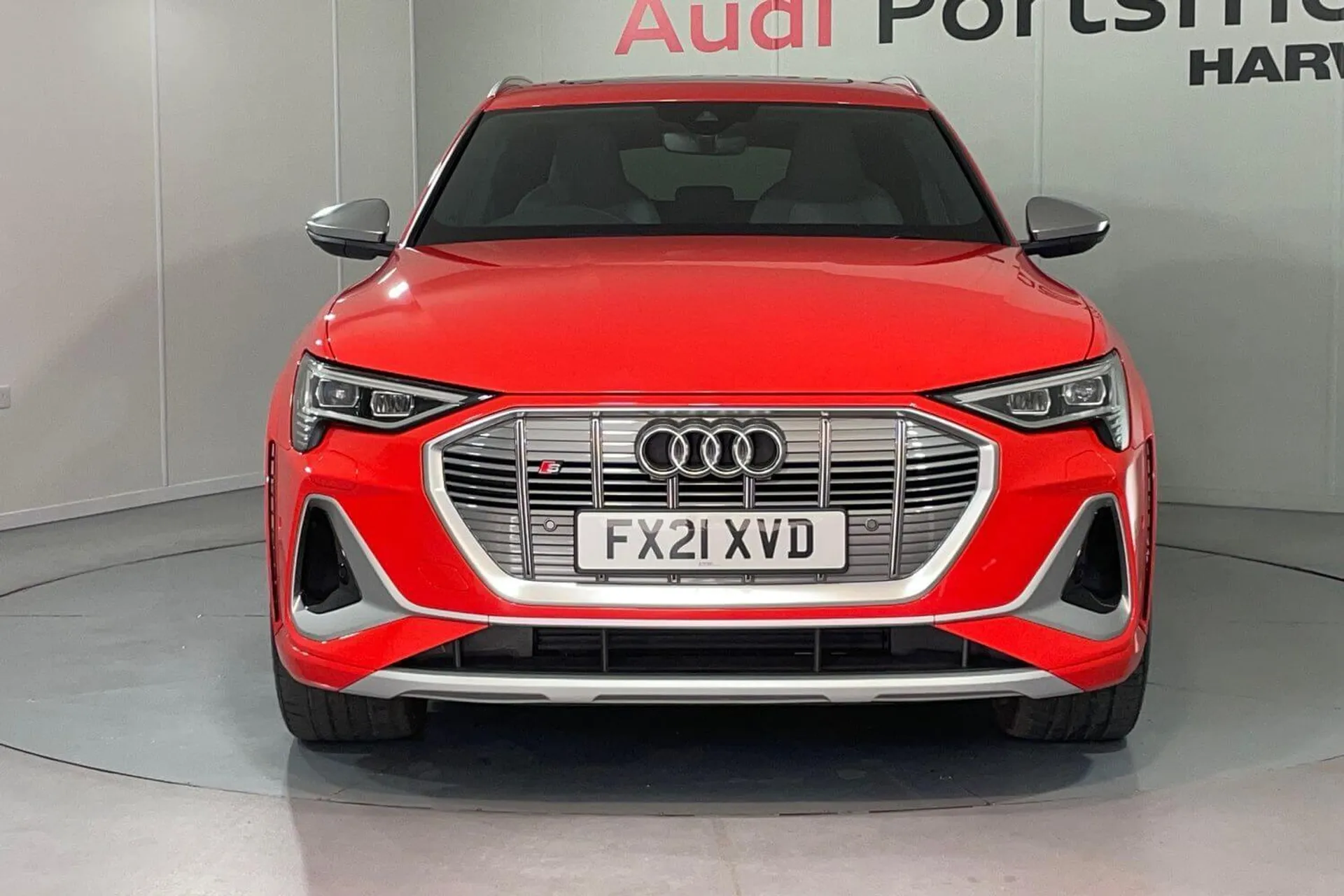 Audi e-tron thumbnail image number 8