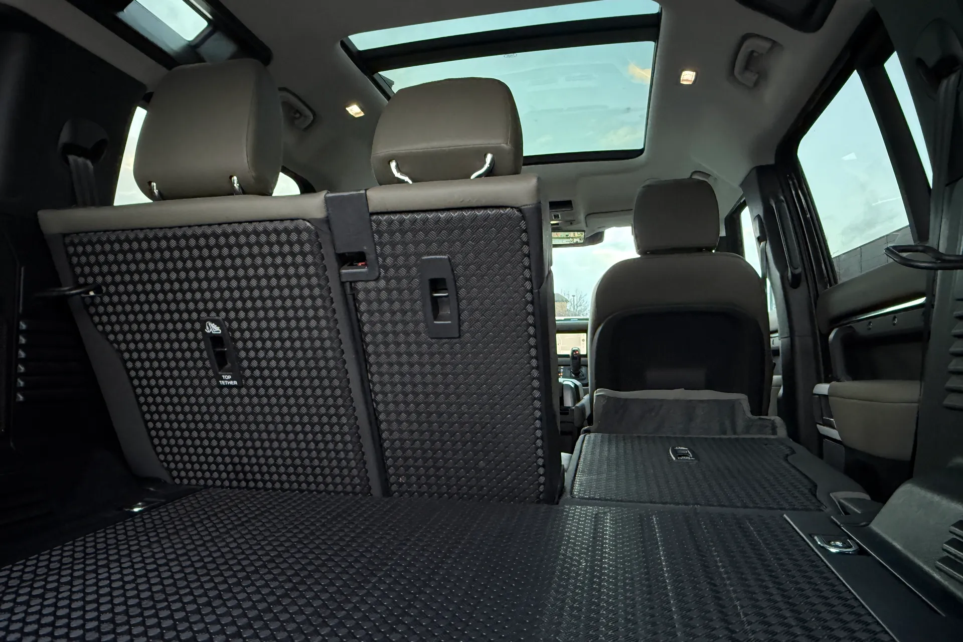 LAND ROVER DEFENDER thumbnail image number 42